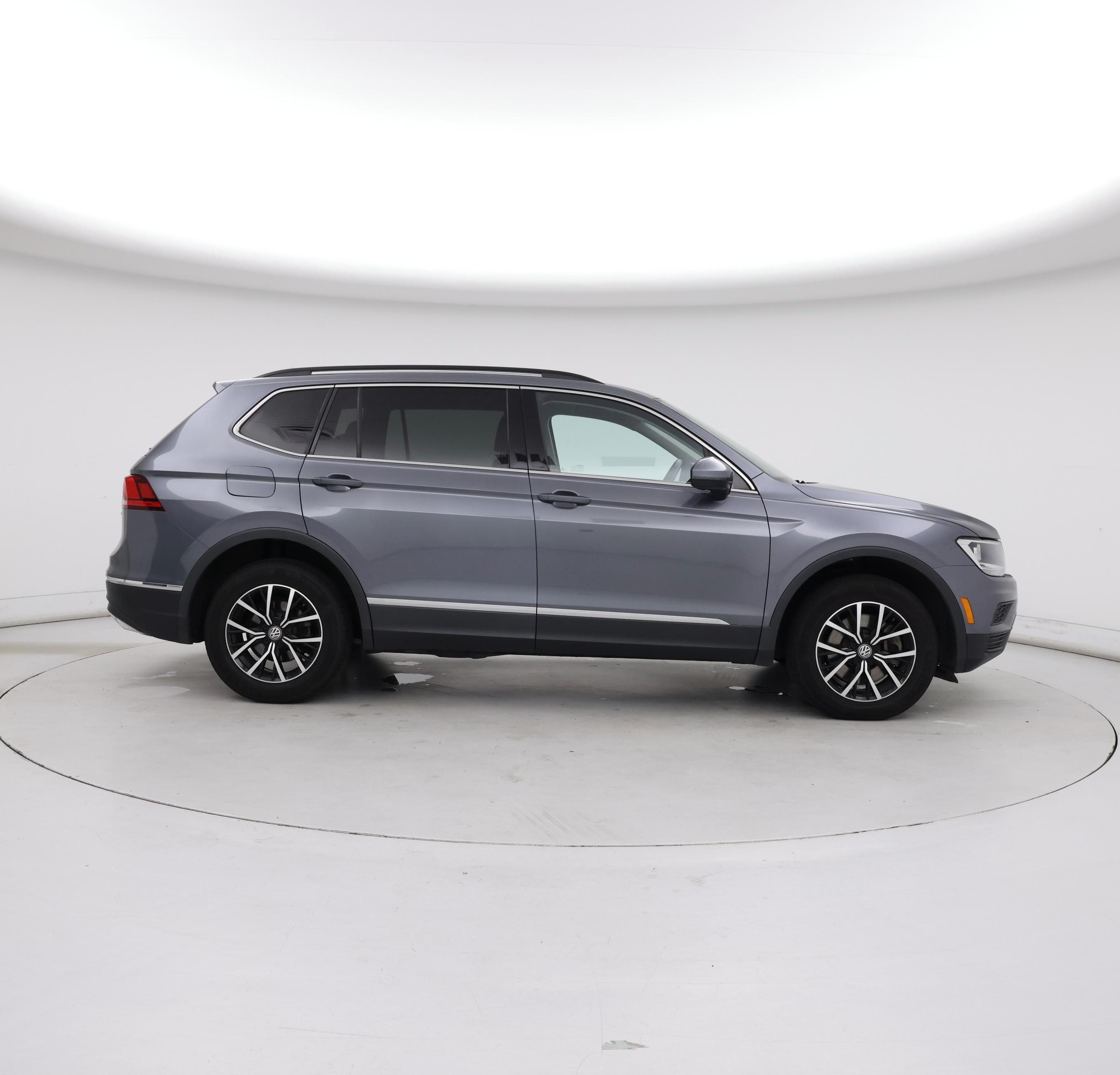 Thumbnail: 2021 Volkswagen Tiguan - 7