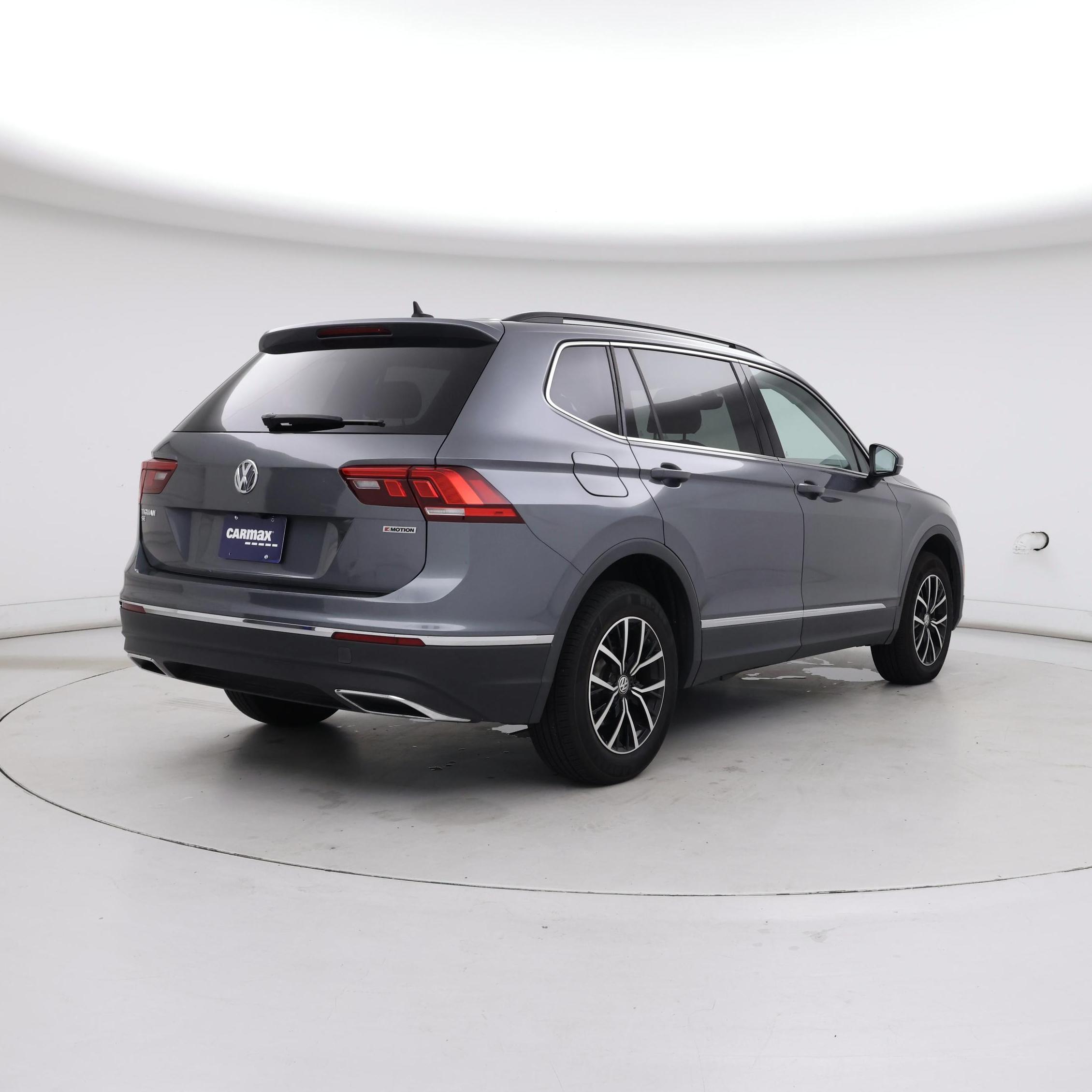Thumbnail: 2021 Volkswagen Tiguan - 8