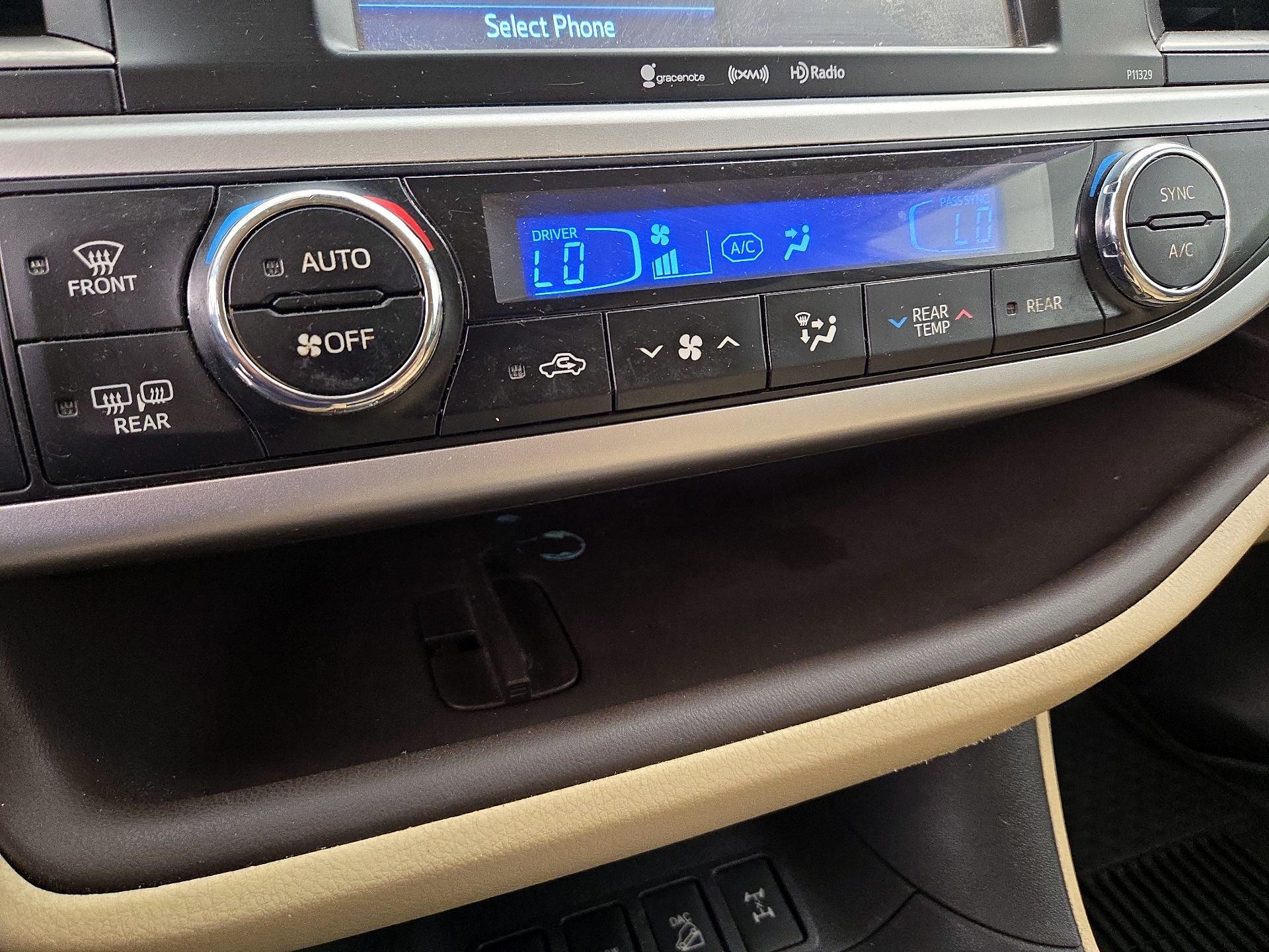Thumbnail: 2018 Toyota Highlander - 16