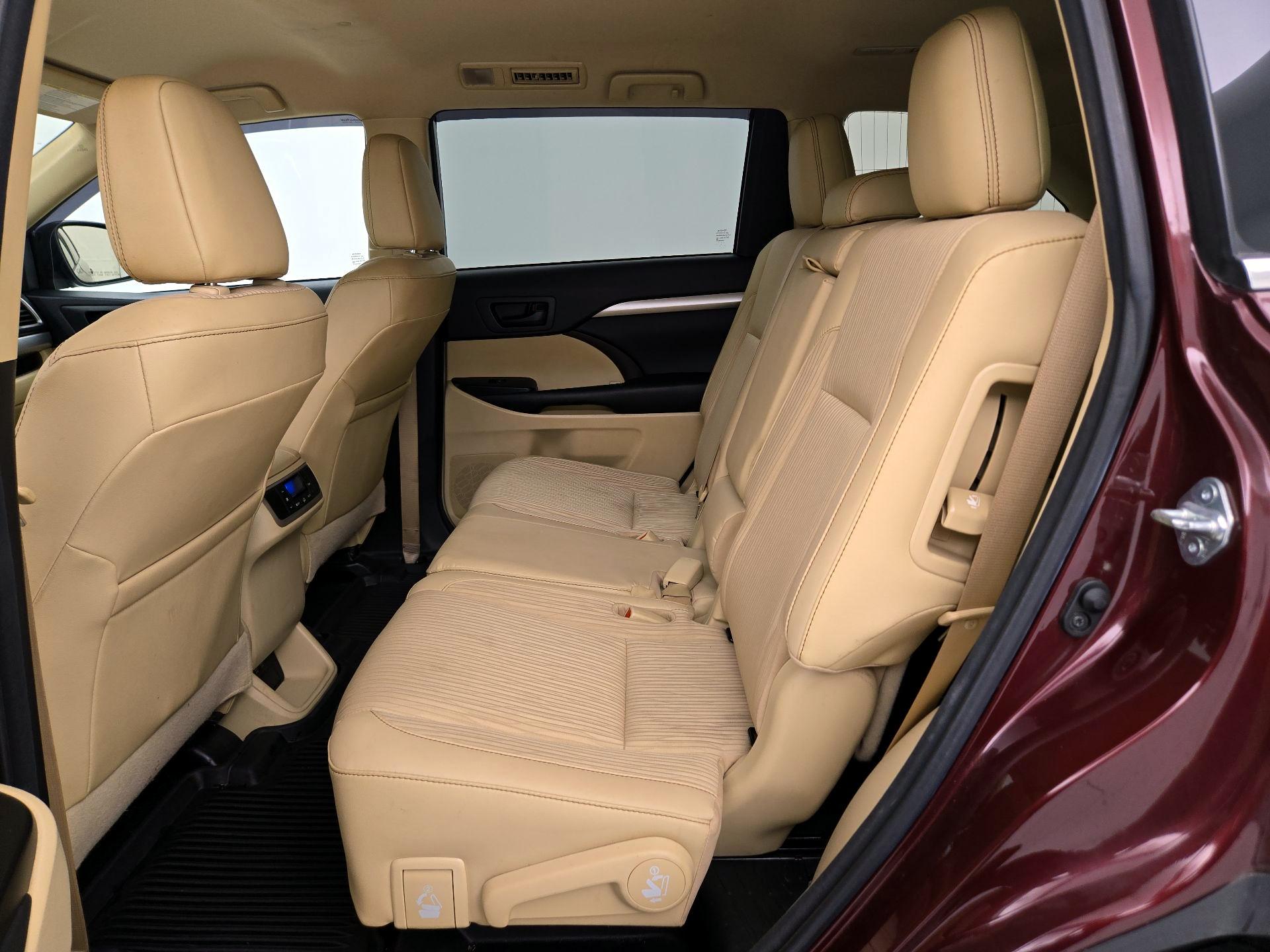 Thumbnail: 2018 Toyota Highlander - 19
