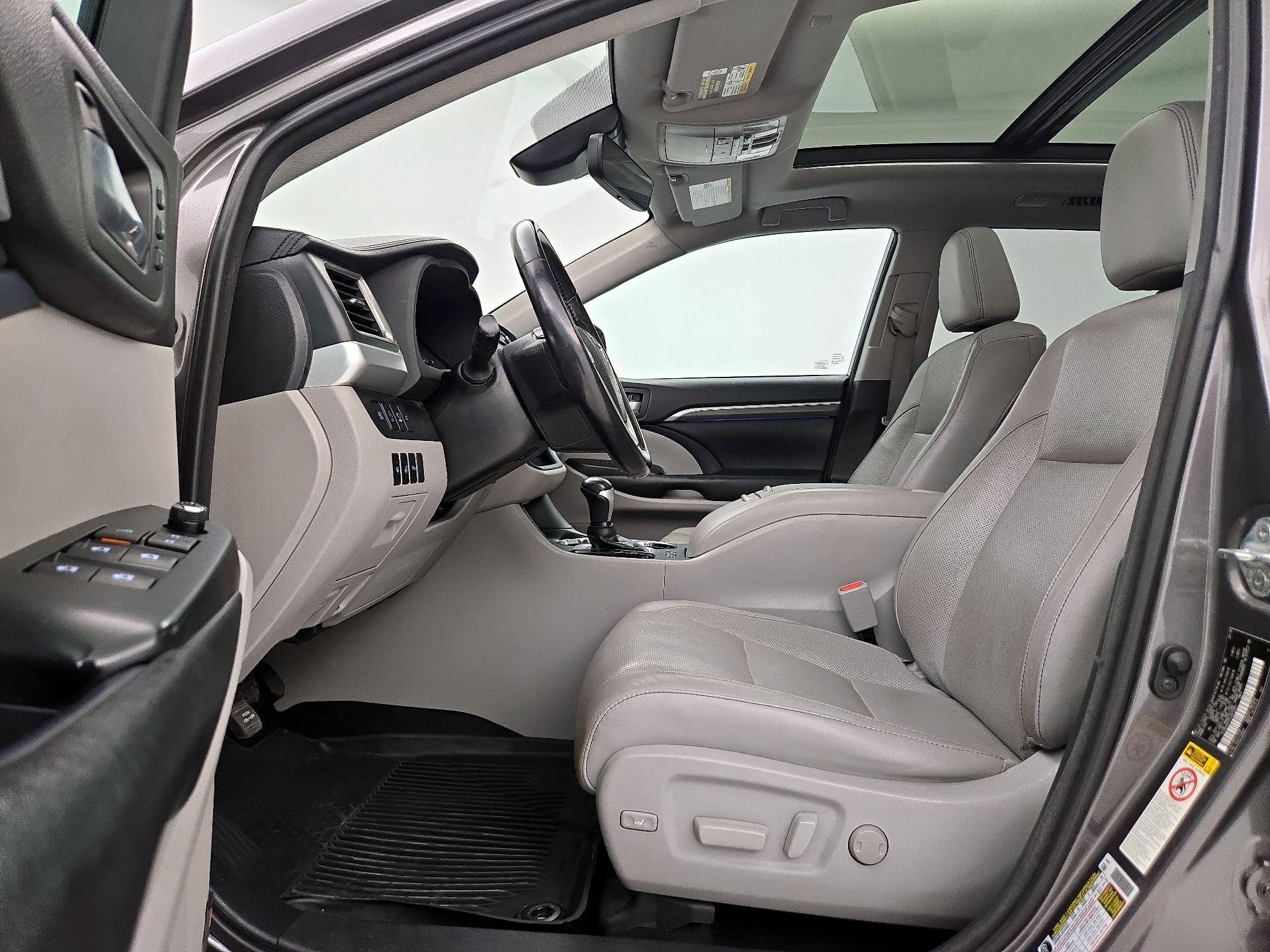 Thumbnail: 2018 Toyota Highlander - 11