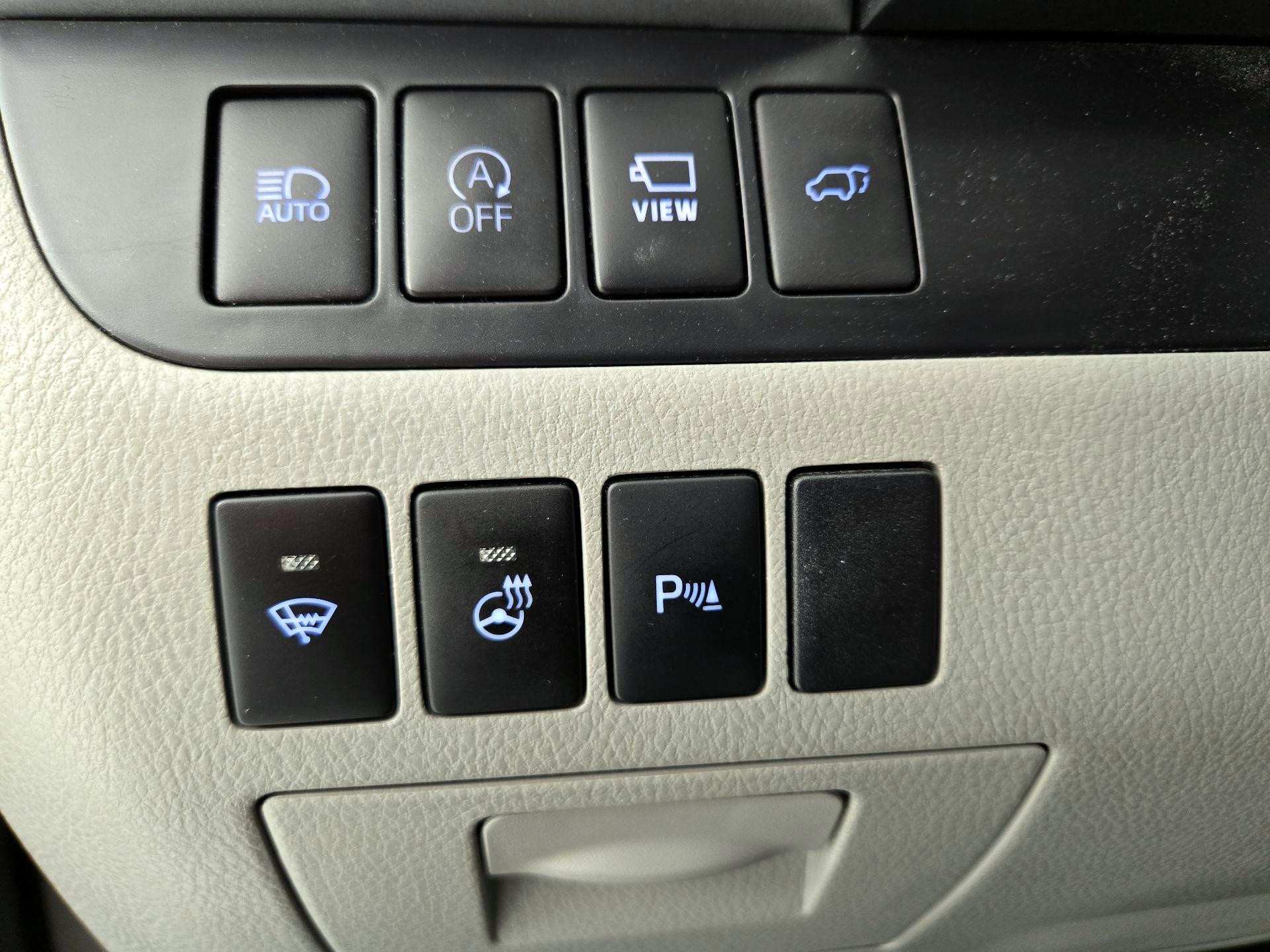 Thumbnail: 2018 Toyota Highlander - 13