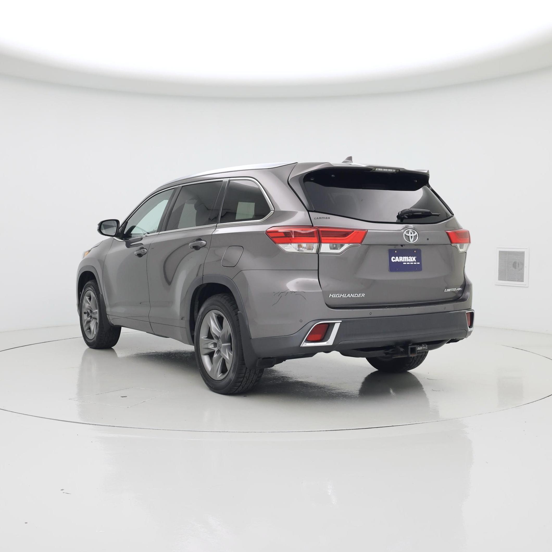 Thumbnail: 2018 Toyota Highlander - 2