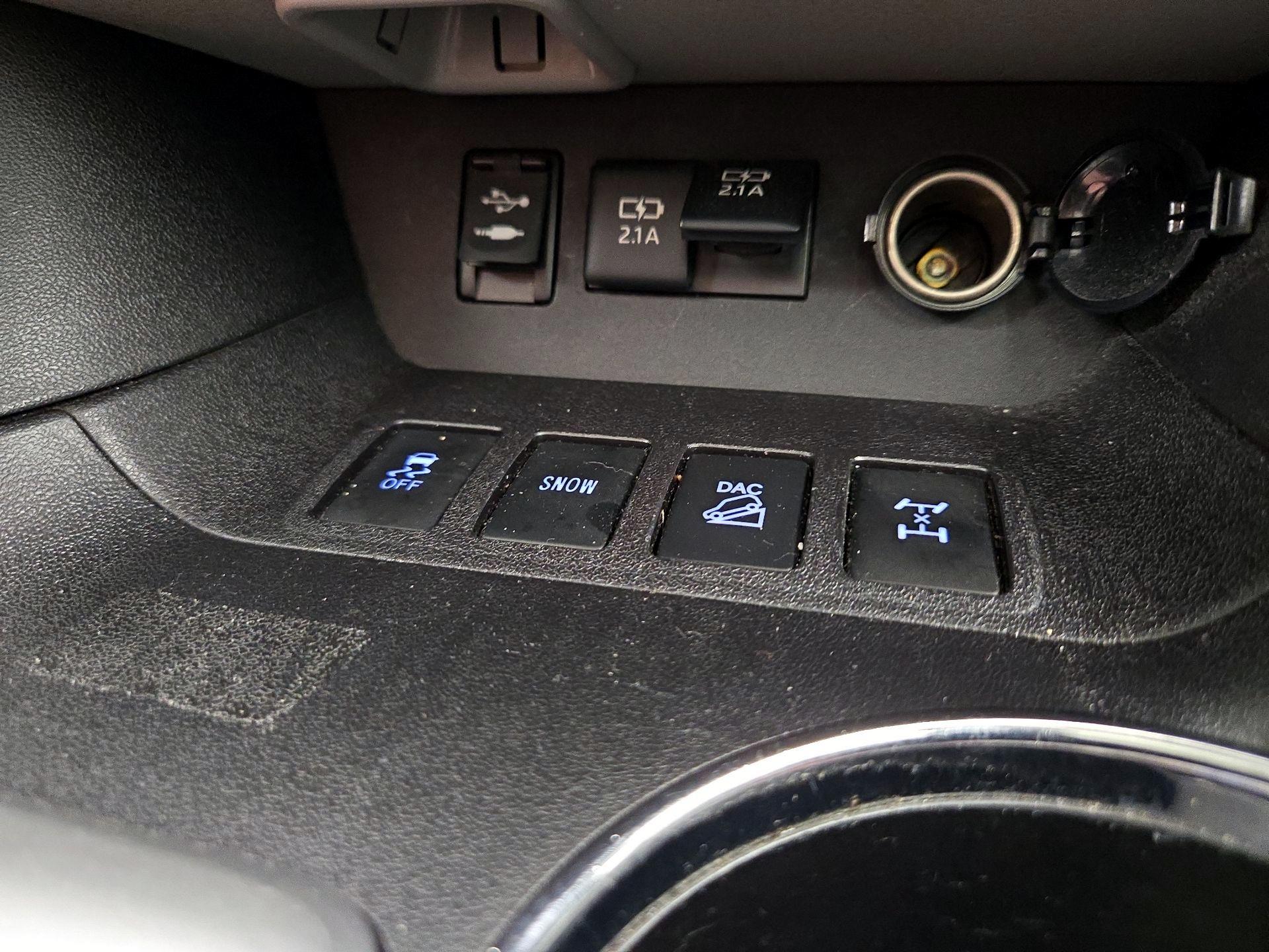 Thumbnail: 2018 Toyota Highlander - 19