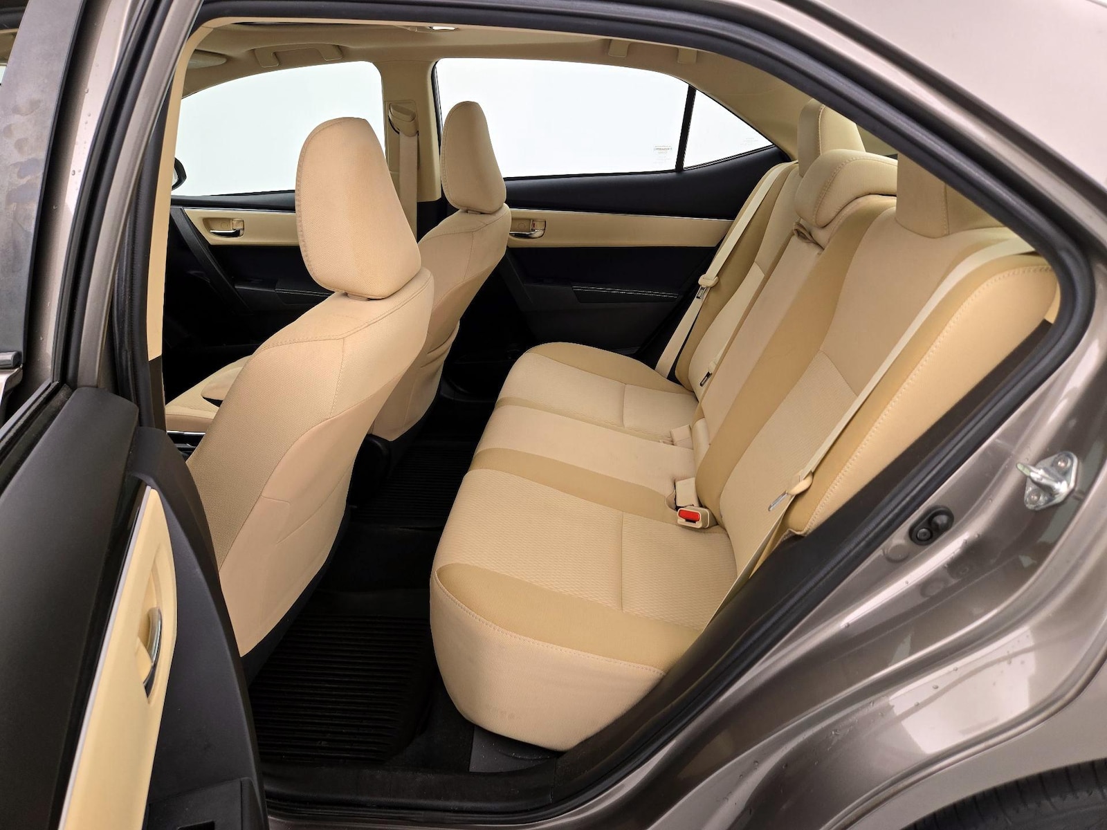 2018 Toyota Corolla LE - Photo 21