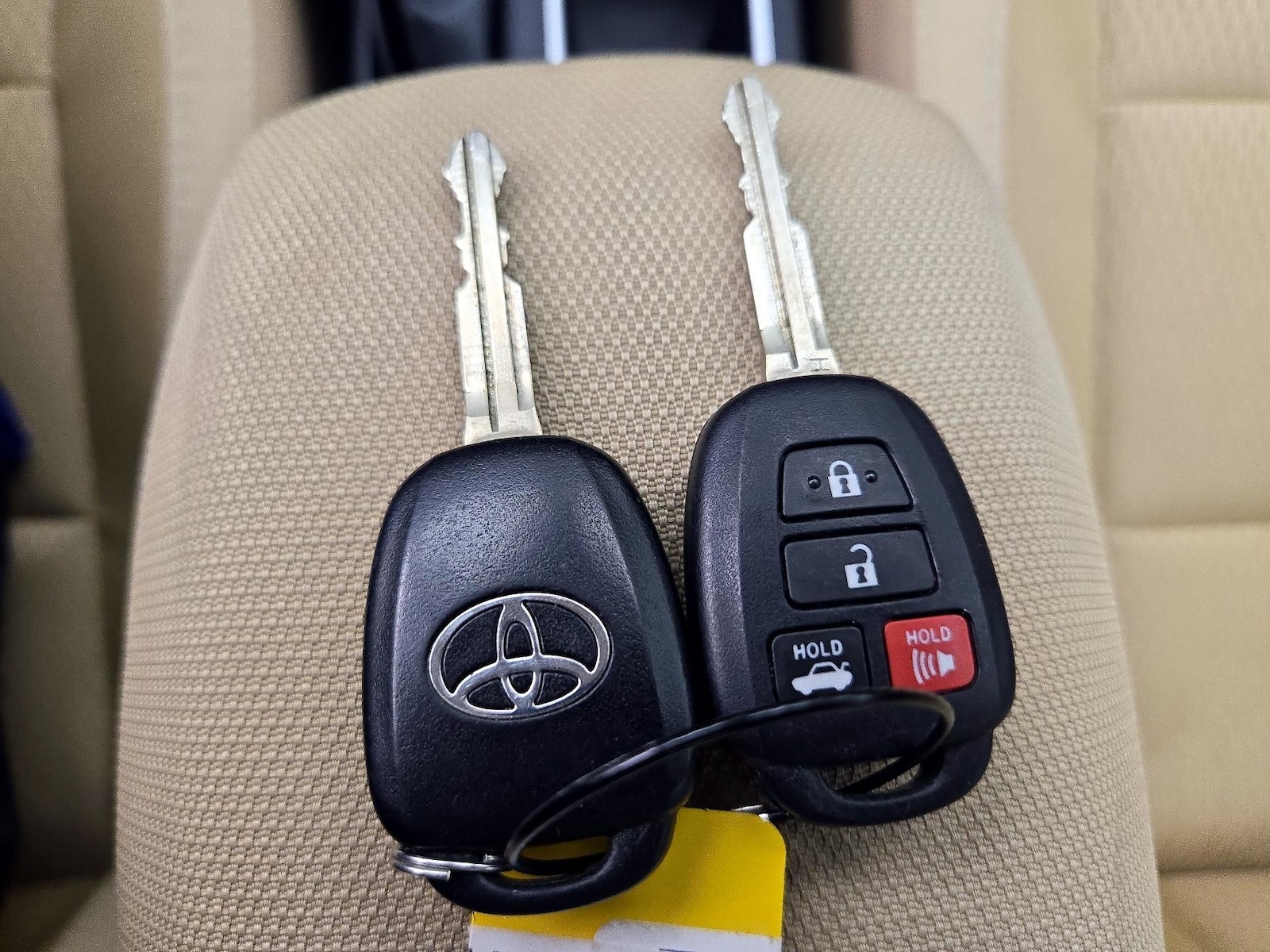 2018 Toyota Corolla LE - Photo 24