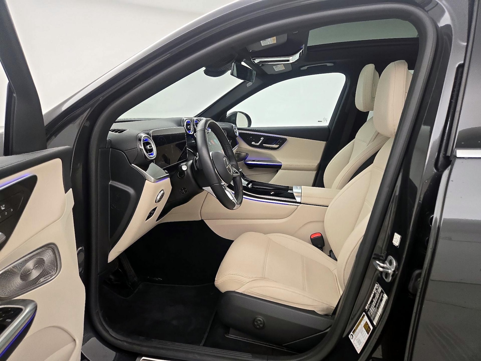 2025 Mercedes-Benz GLC Base - Photo 12