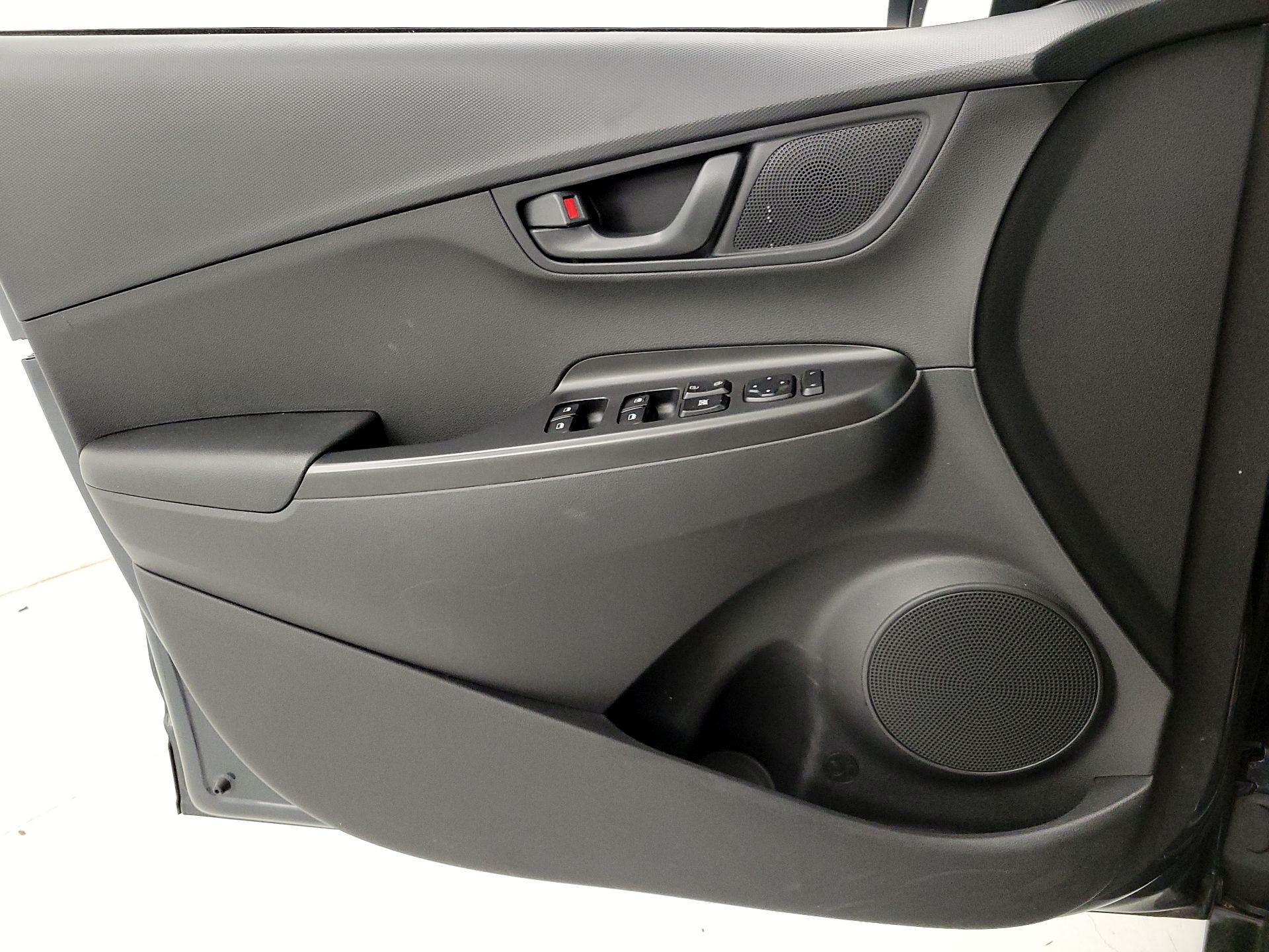 Thumbnail: 2022 Hyundai Kona - 12