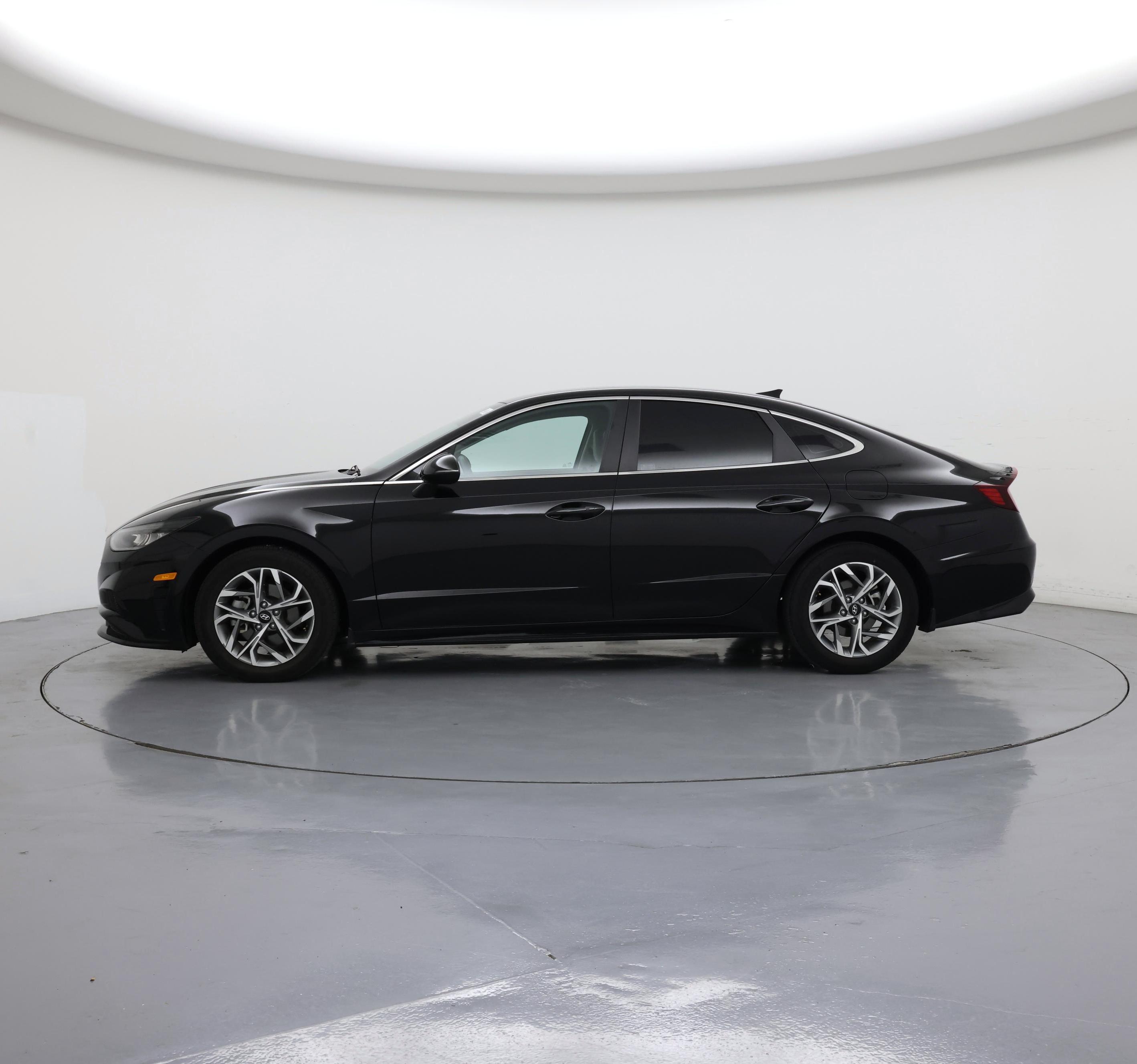 Thumbnail: 2023 Hyundai Sonata - 3