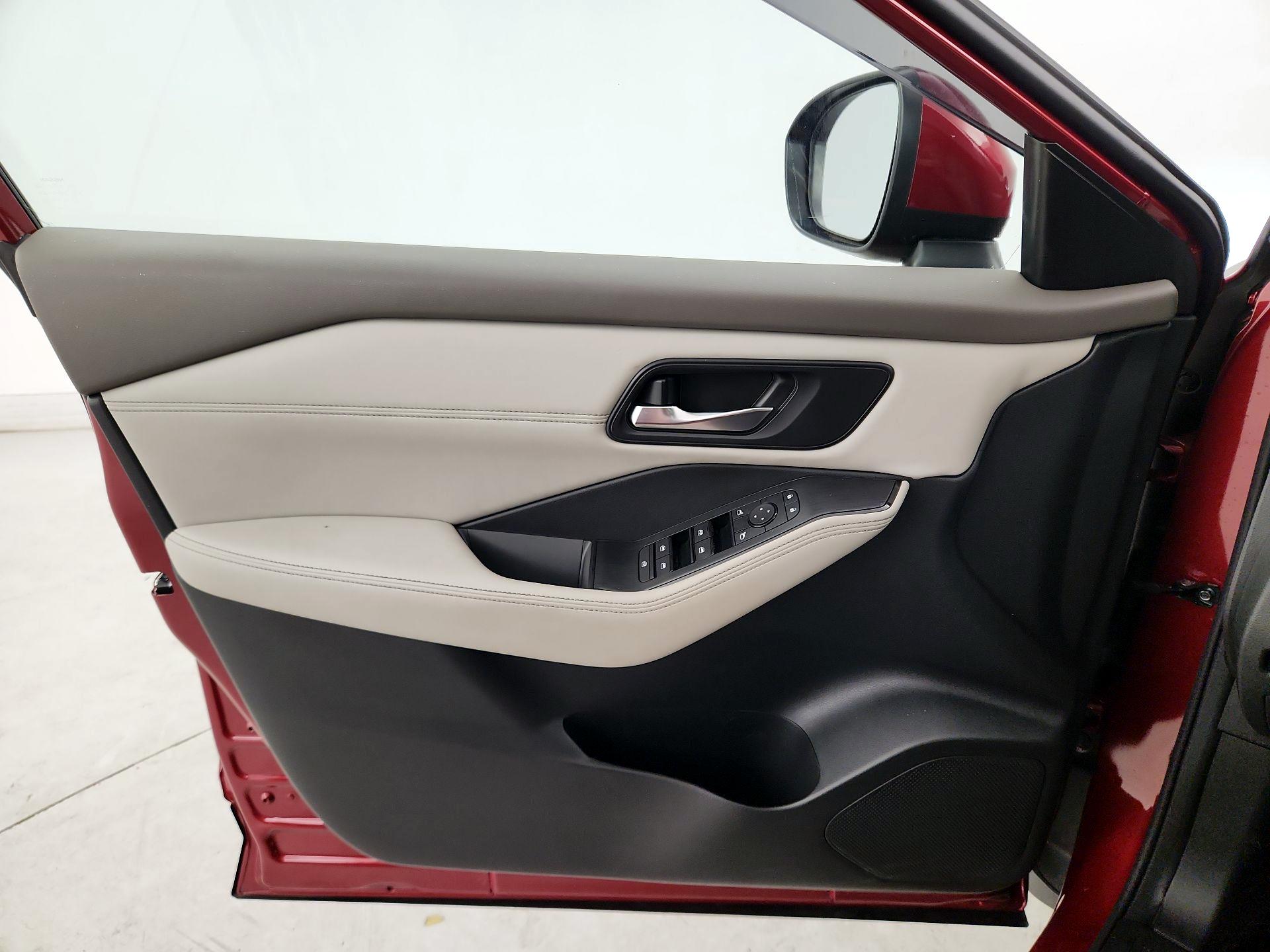 Thumbnail: 2022 Nissan Rogue - 12