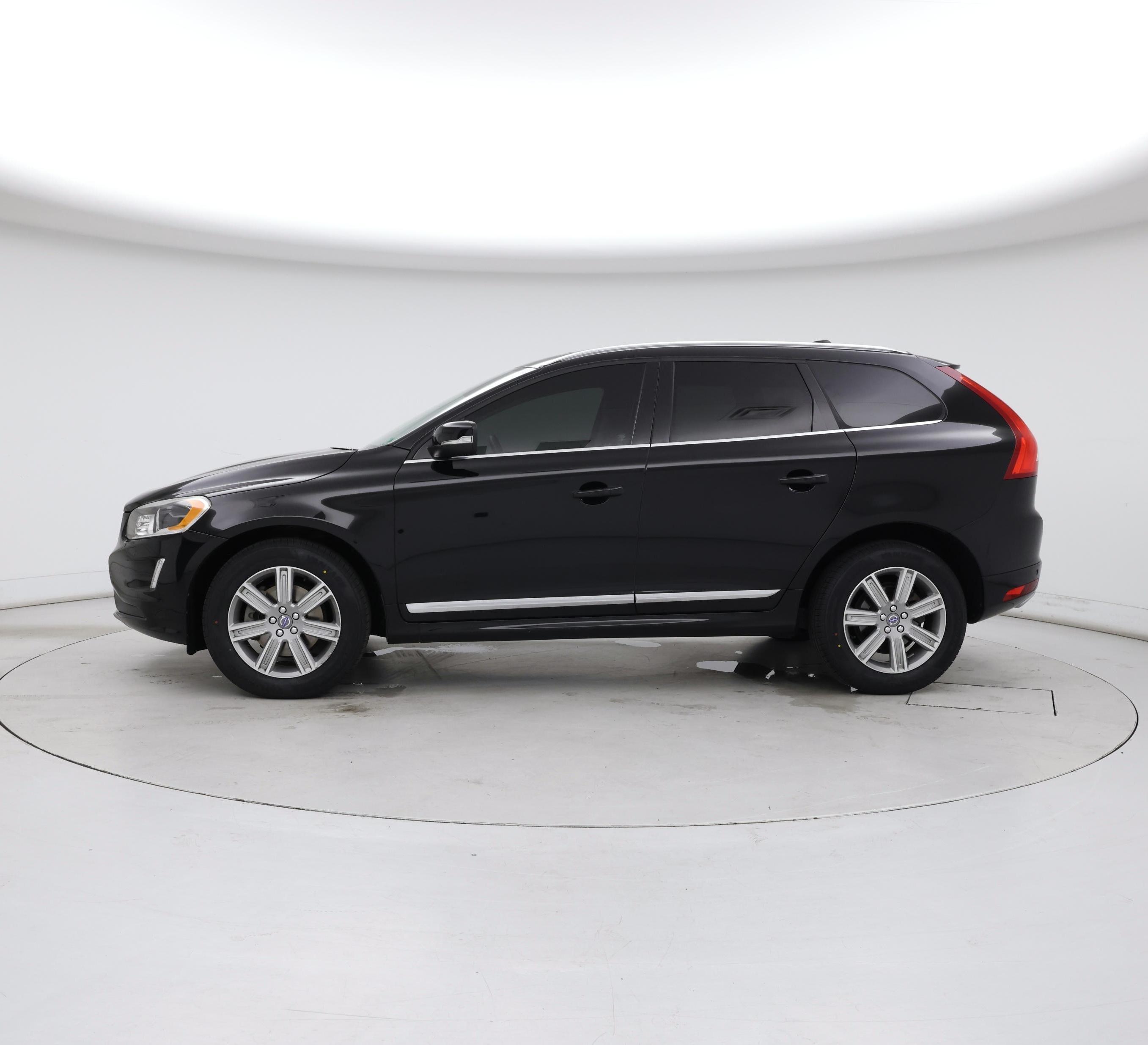 Thumbnail: 2017 Volvo XC60 - 3