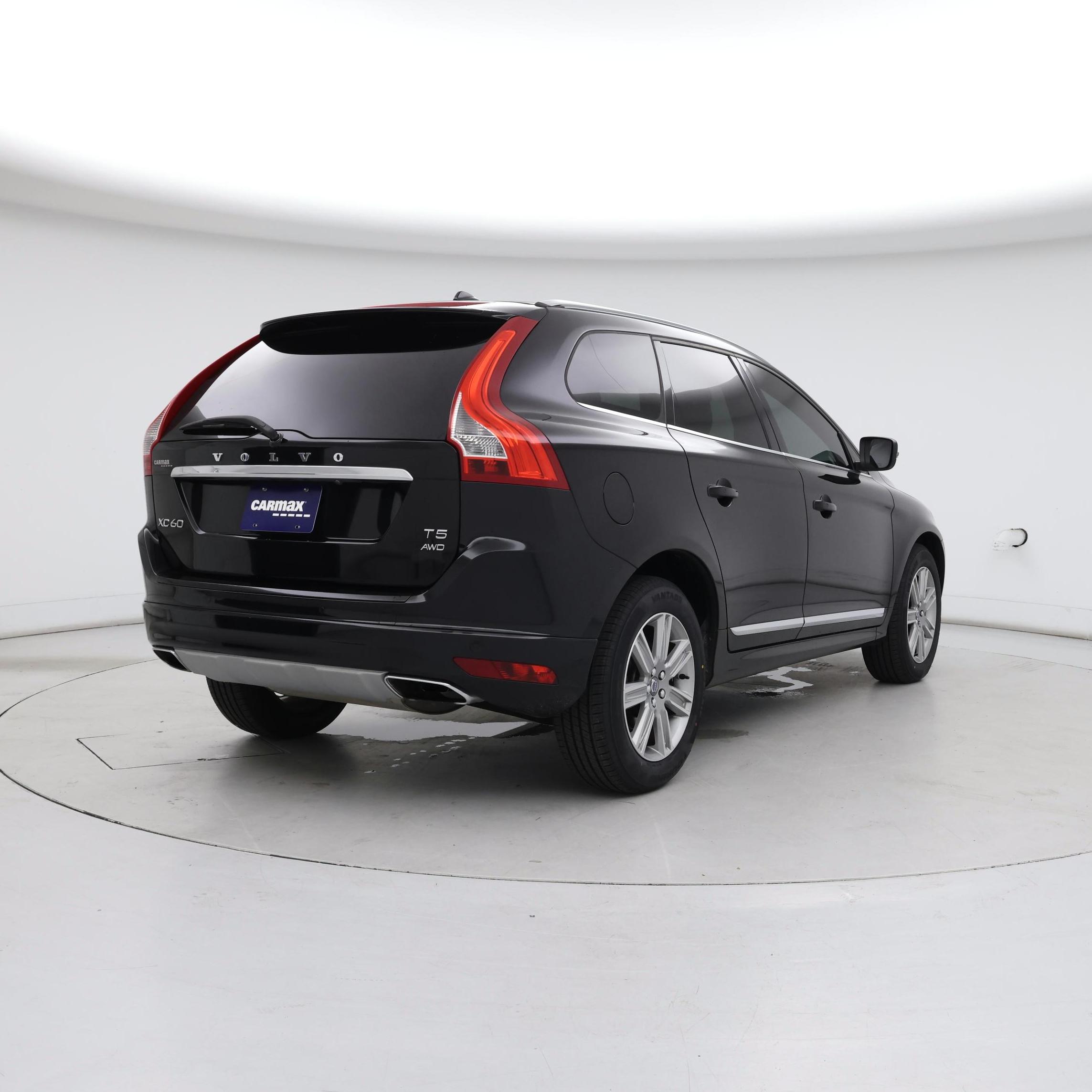 Thumbnail: 2017 Volvo XC60 - 8