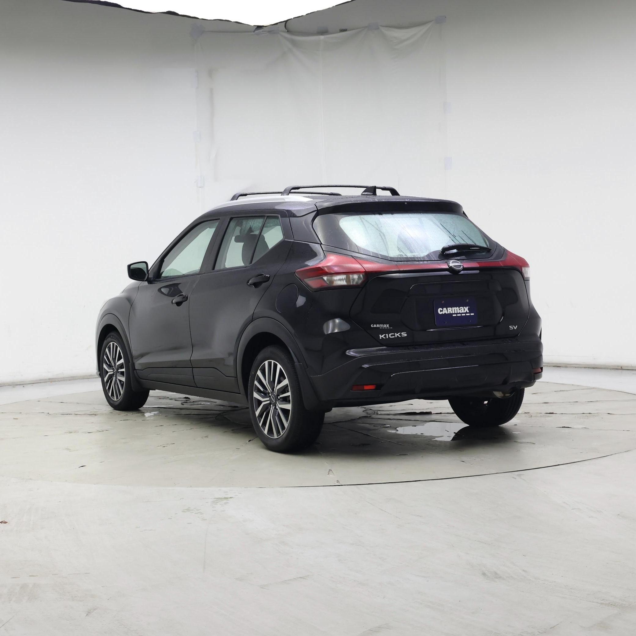 Thumbnail: 2023 Nissan Kicks - 2