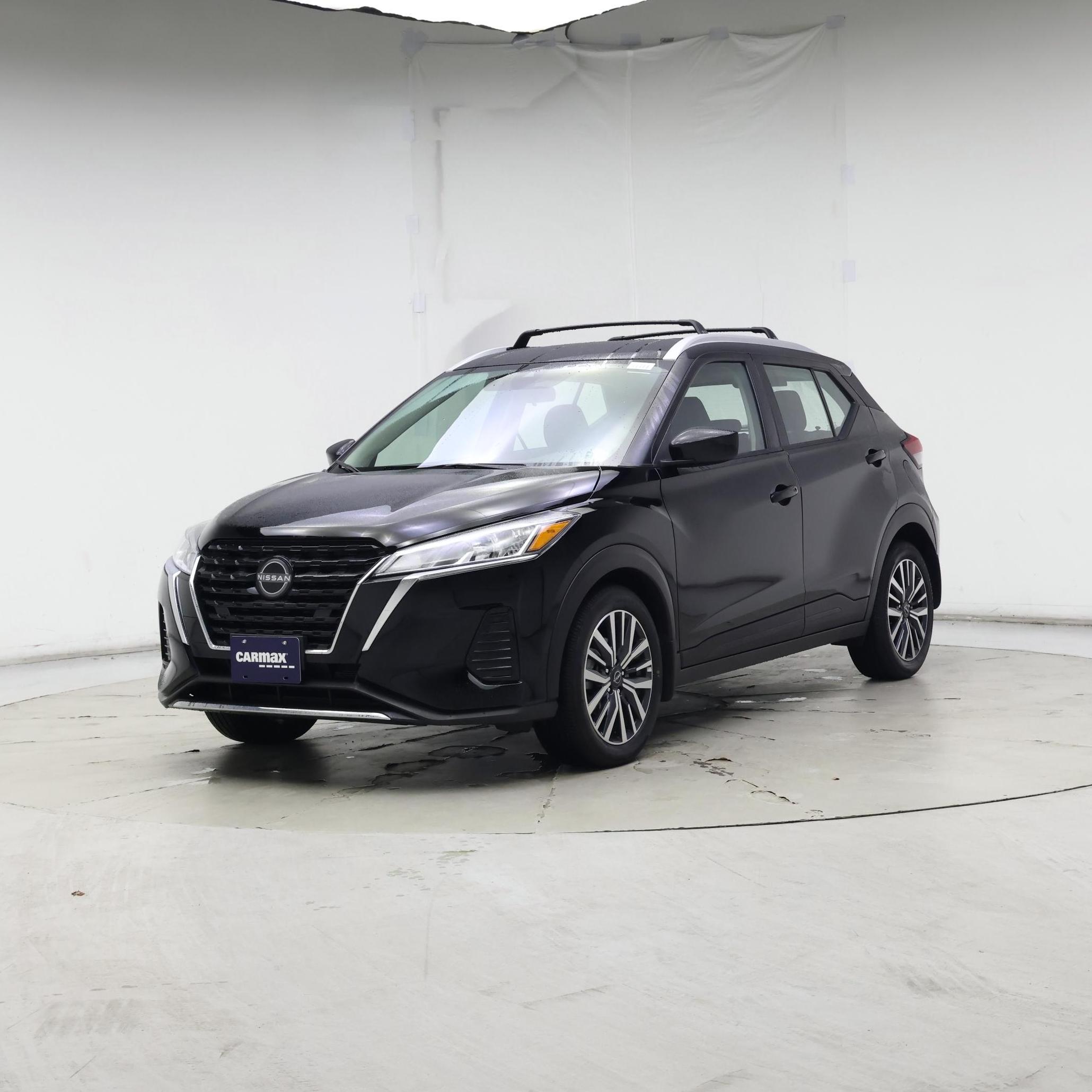 Thumbnail: 2023 Nissan Kicks - 4