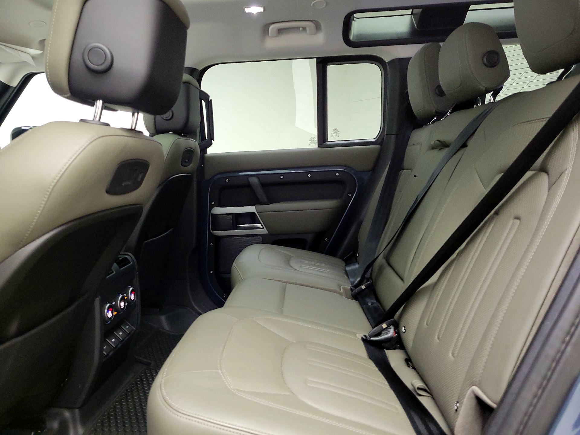 Thumbnail: 2020 Land Rover Defender - 20