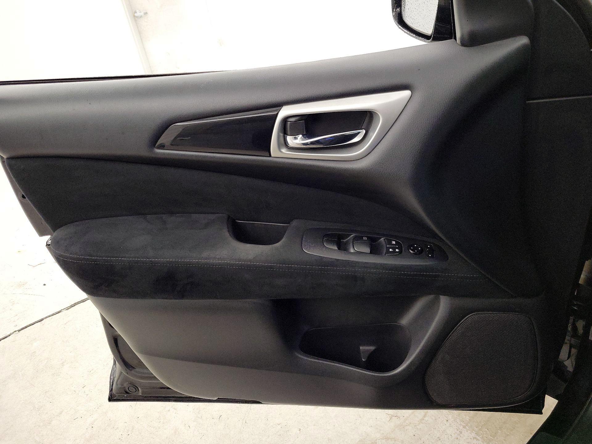 Thumbnail: 2016 Nissan Pathfinder - 12