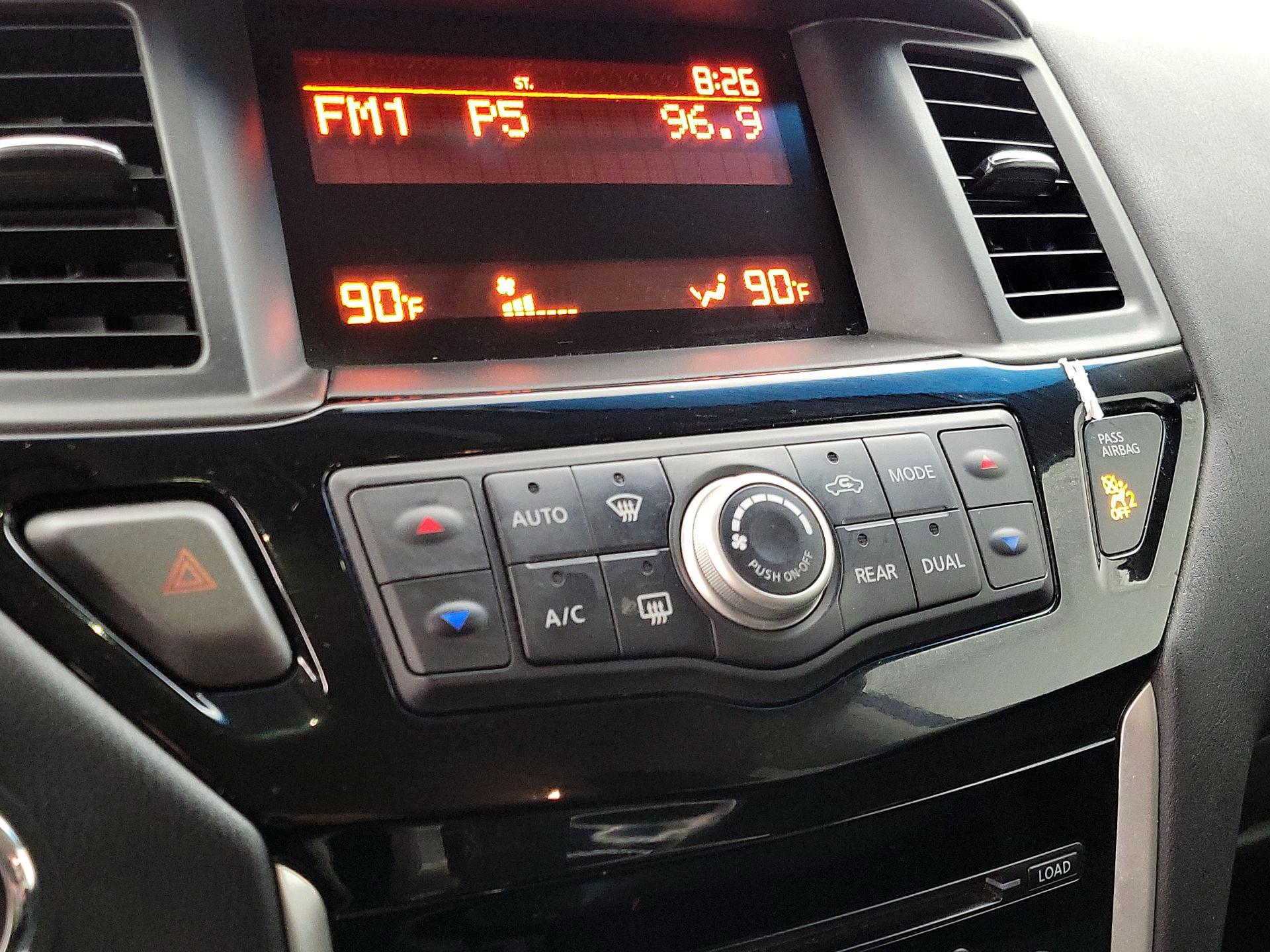 Thumbnail: 2016 Nissan Pathfinder - 16