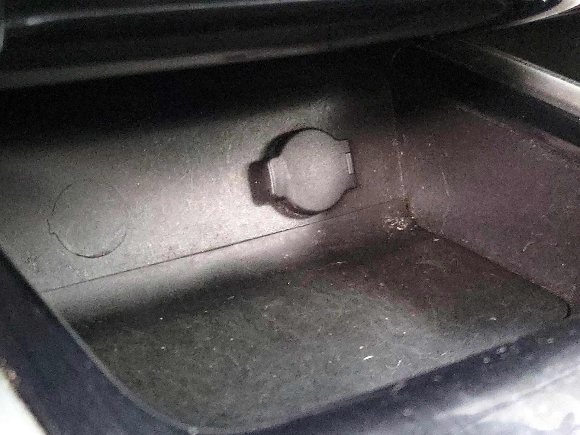 Thumbnail: 2016 Nissan Pathfinder - 18