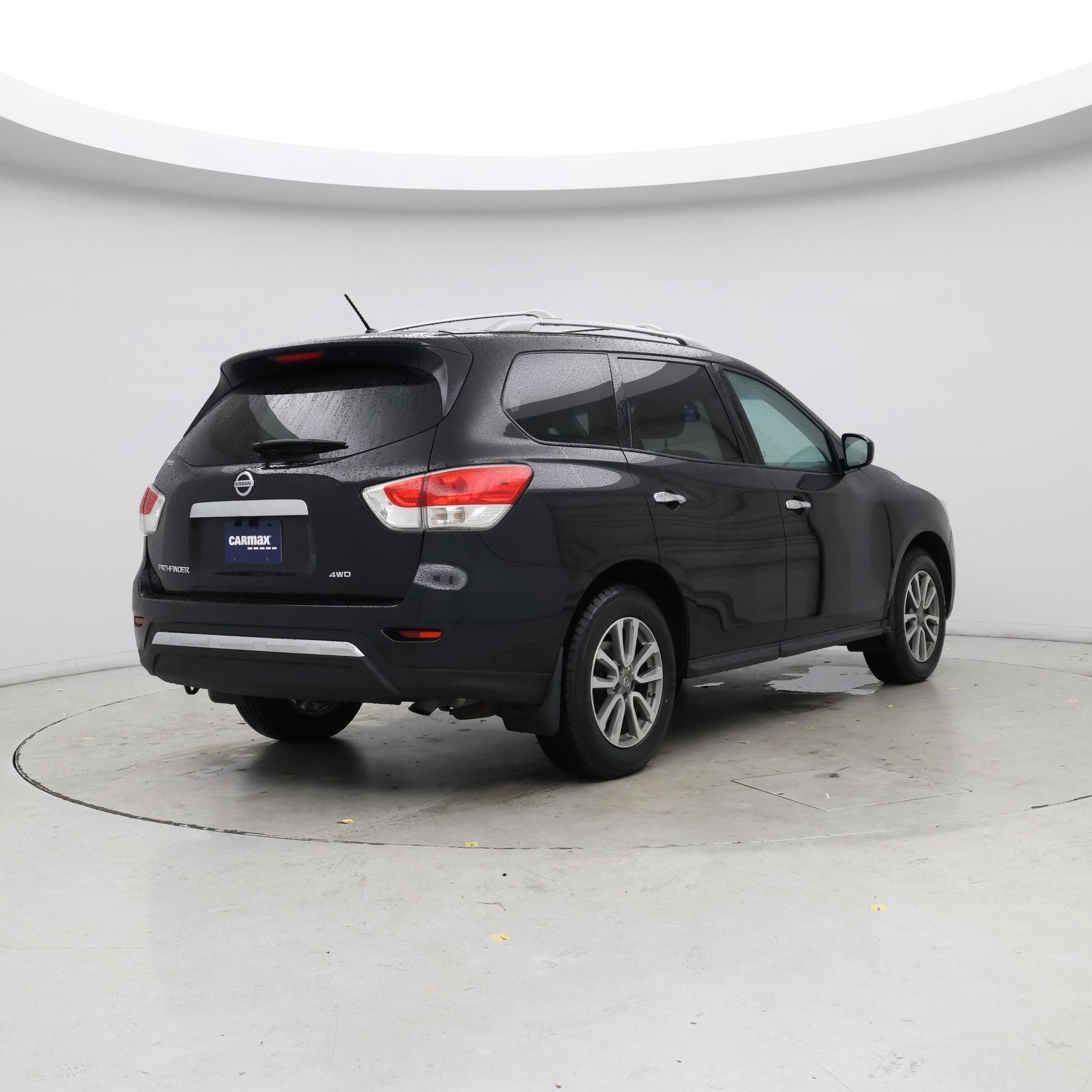 Thumbnail: 2016 Nissan Pathfinder - 8