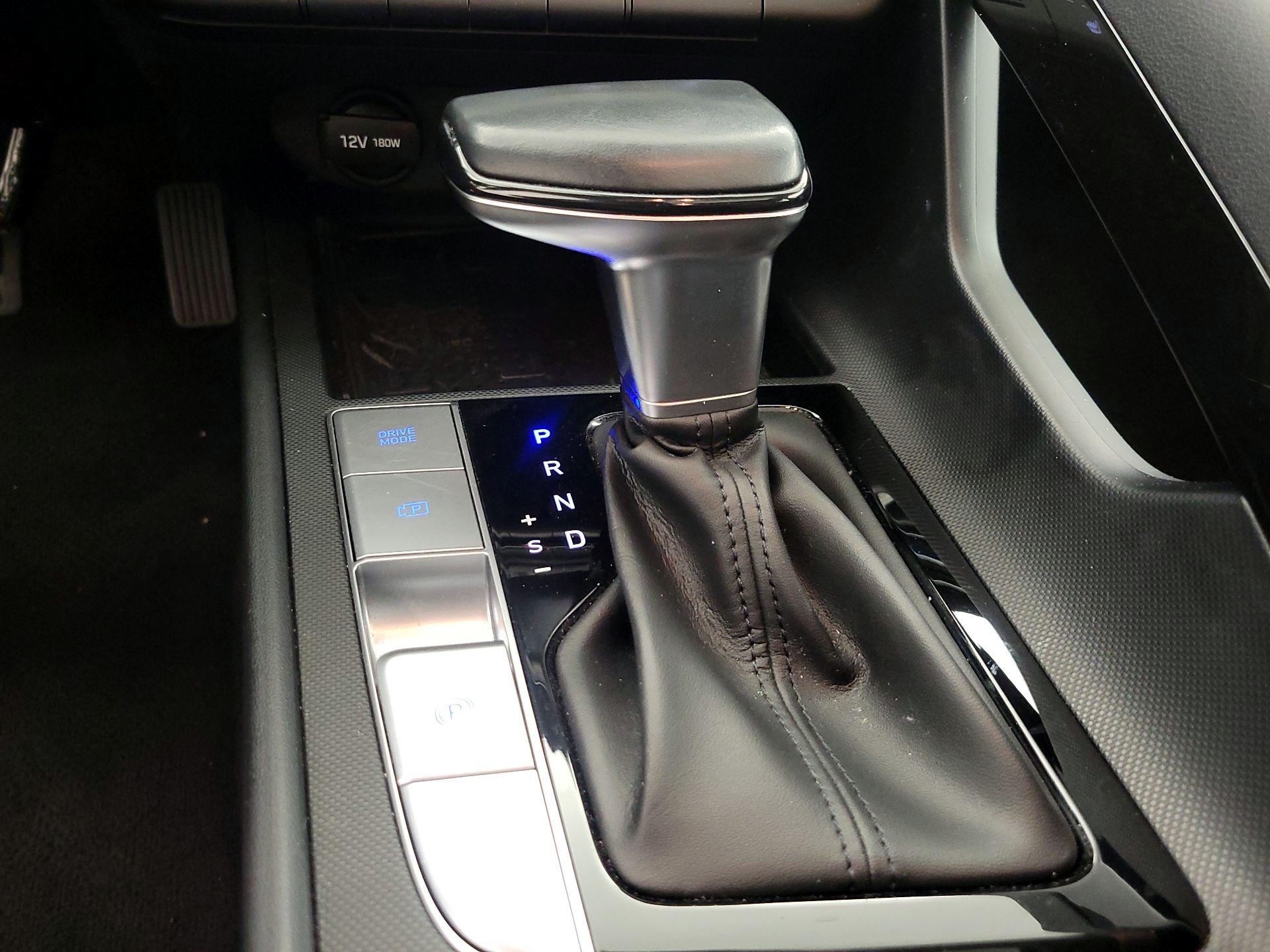 Thumbnail: 2021 Hyundai Elantra - 18