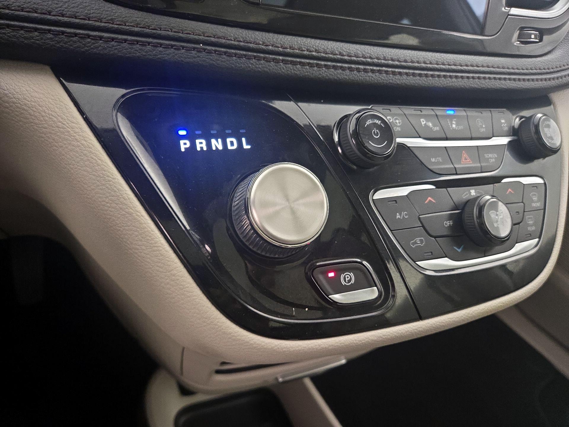 Thumbnail: 2020 Chrysler Pacifica - 18