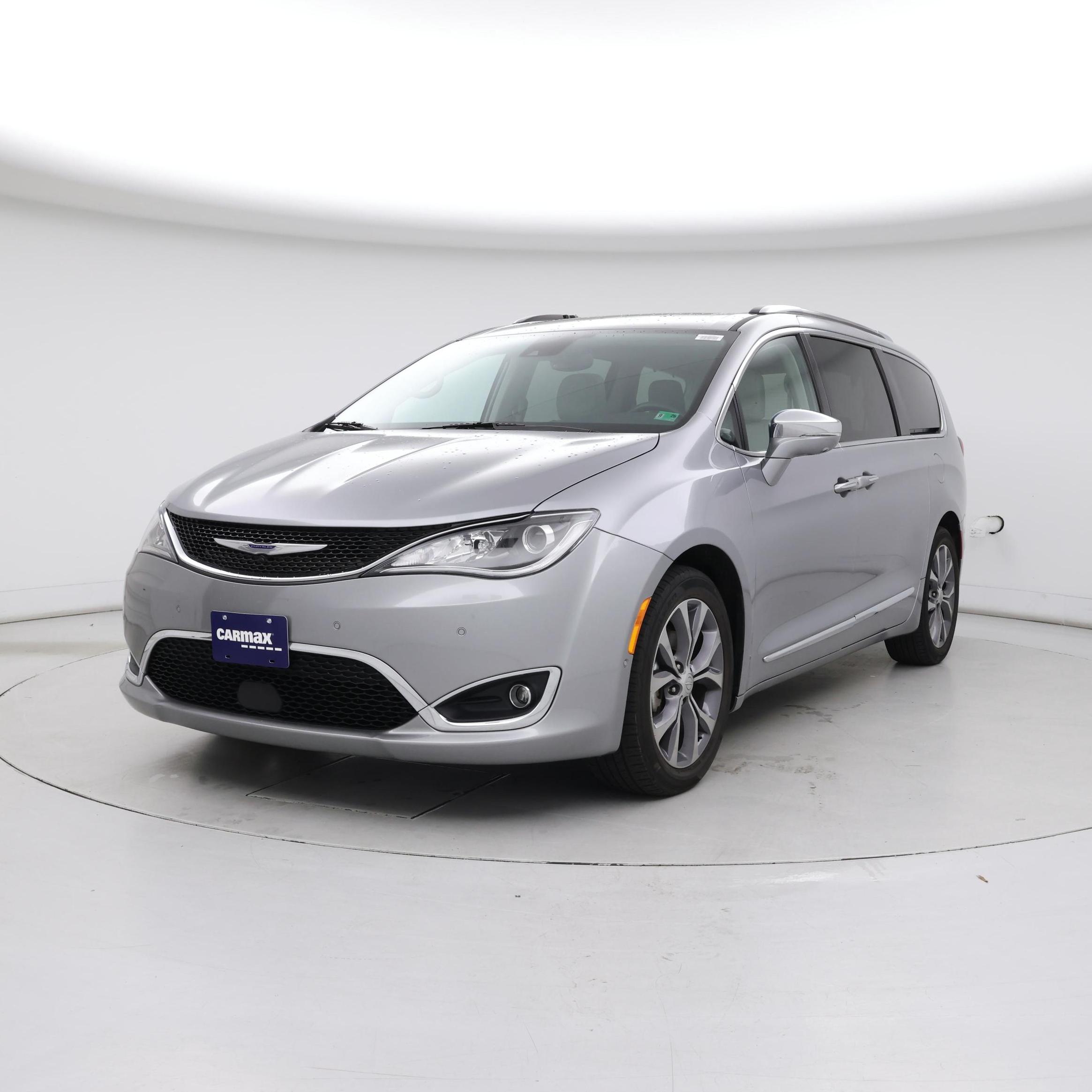 Thumbnail: 2020 Chrysler Pacifica - 4