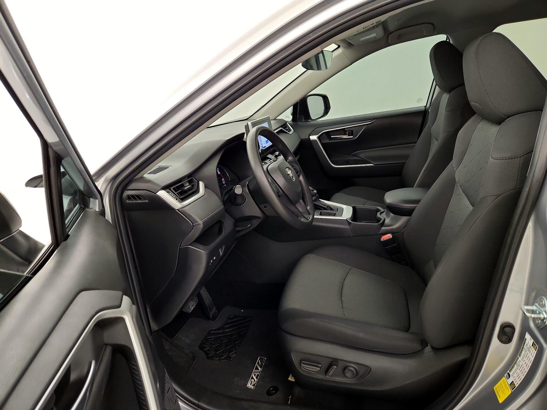 Thumbnail: 2023 Toyota RAV4 - 11