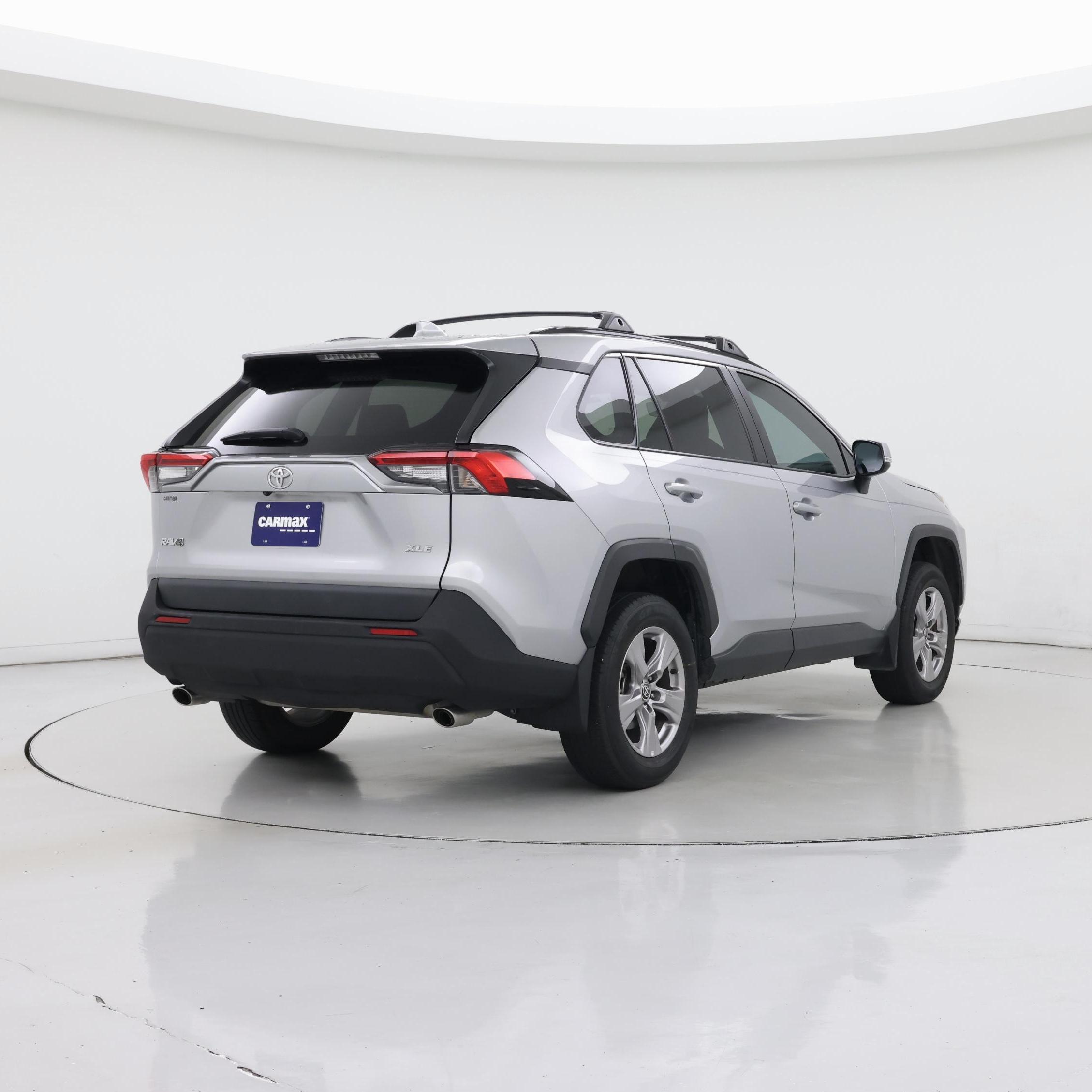 Thumbnail: 2023 Toyota RAV4 - 8