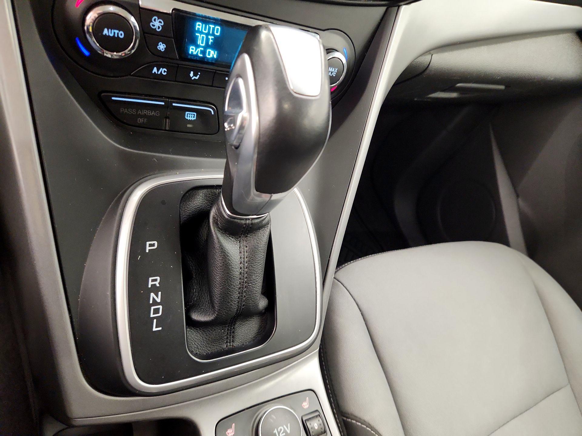 Thumbnail: 2015 Ford C-Max - 17
