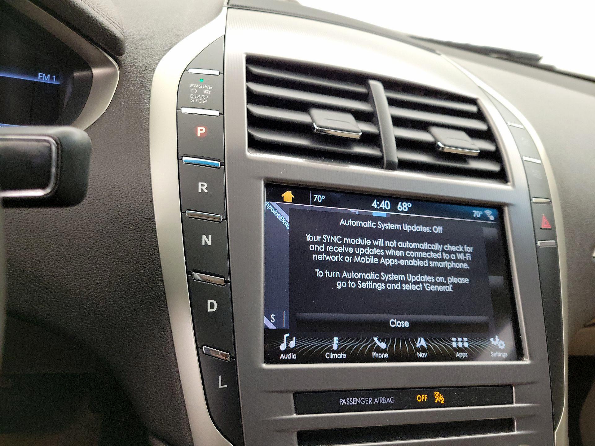 Thumbnail: 2017 Lincoln MKZ - 18