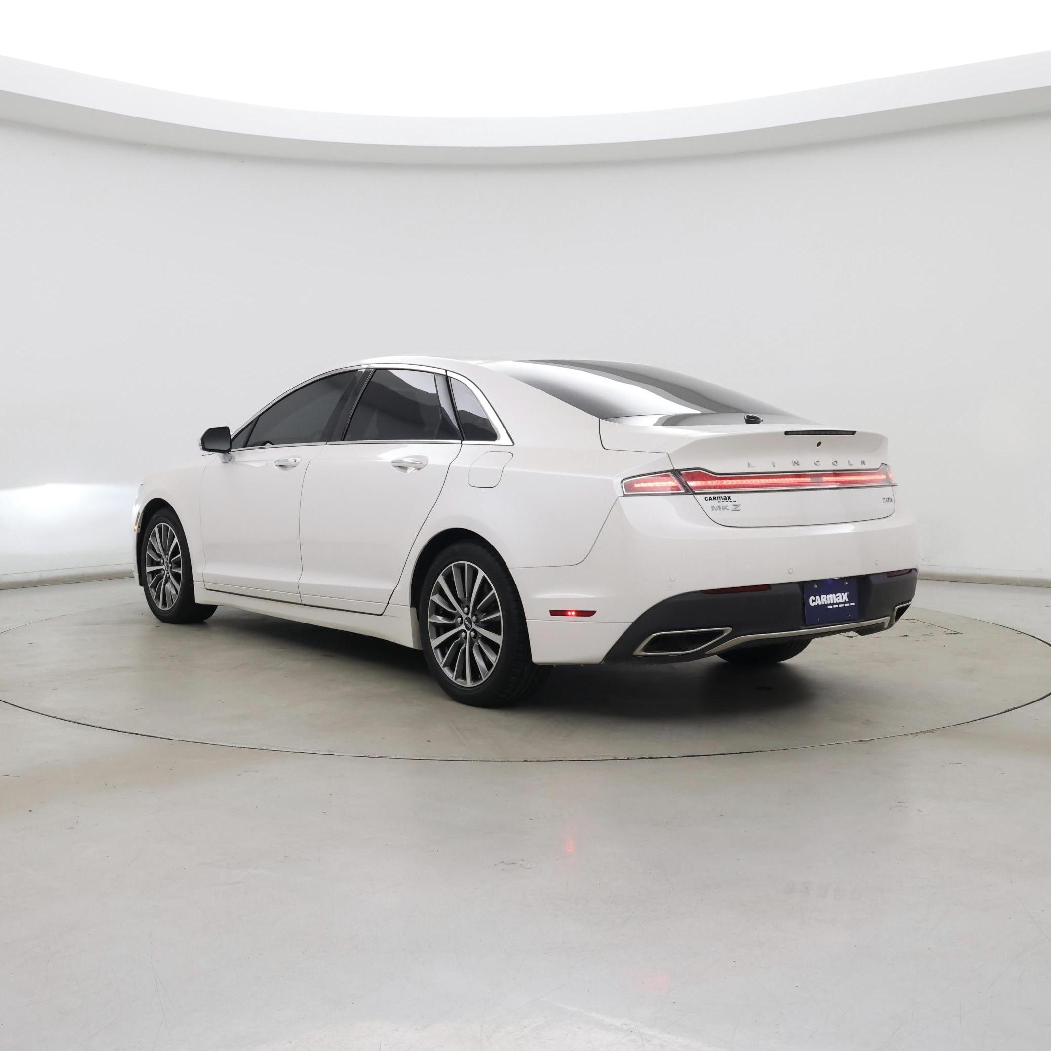 Thumbnail: 2017 Lincoln MKZ - 2