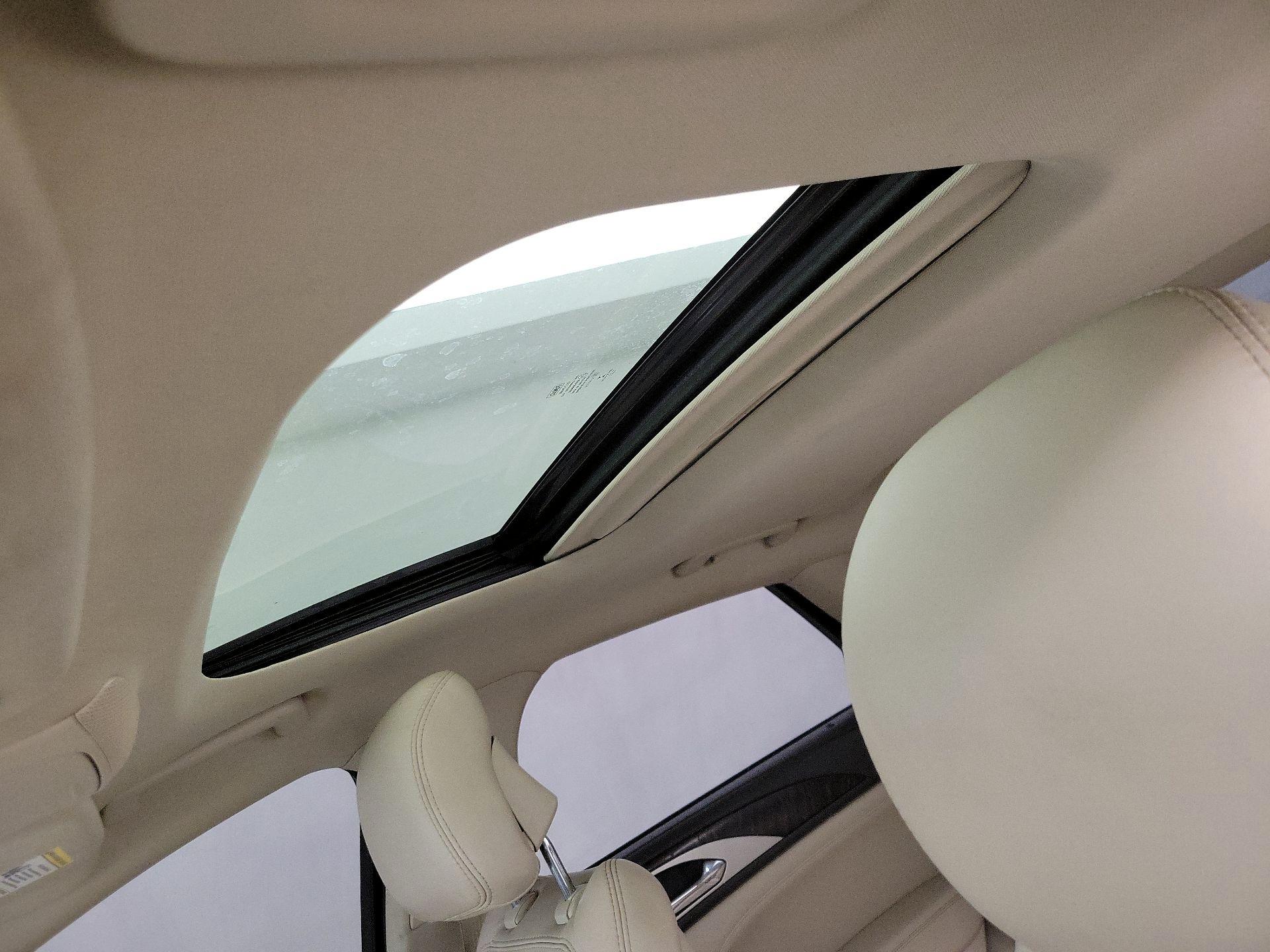 Thumbnail: 2017 Lincoln MKZ - 20