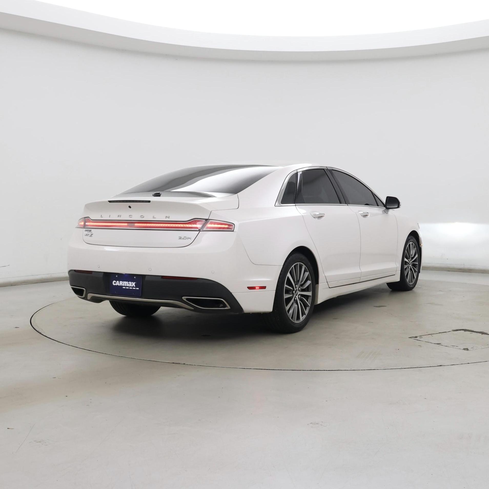 Thumbnail: 2017 Lincoln MKZ - 8