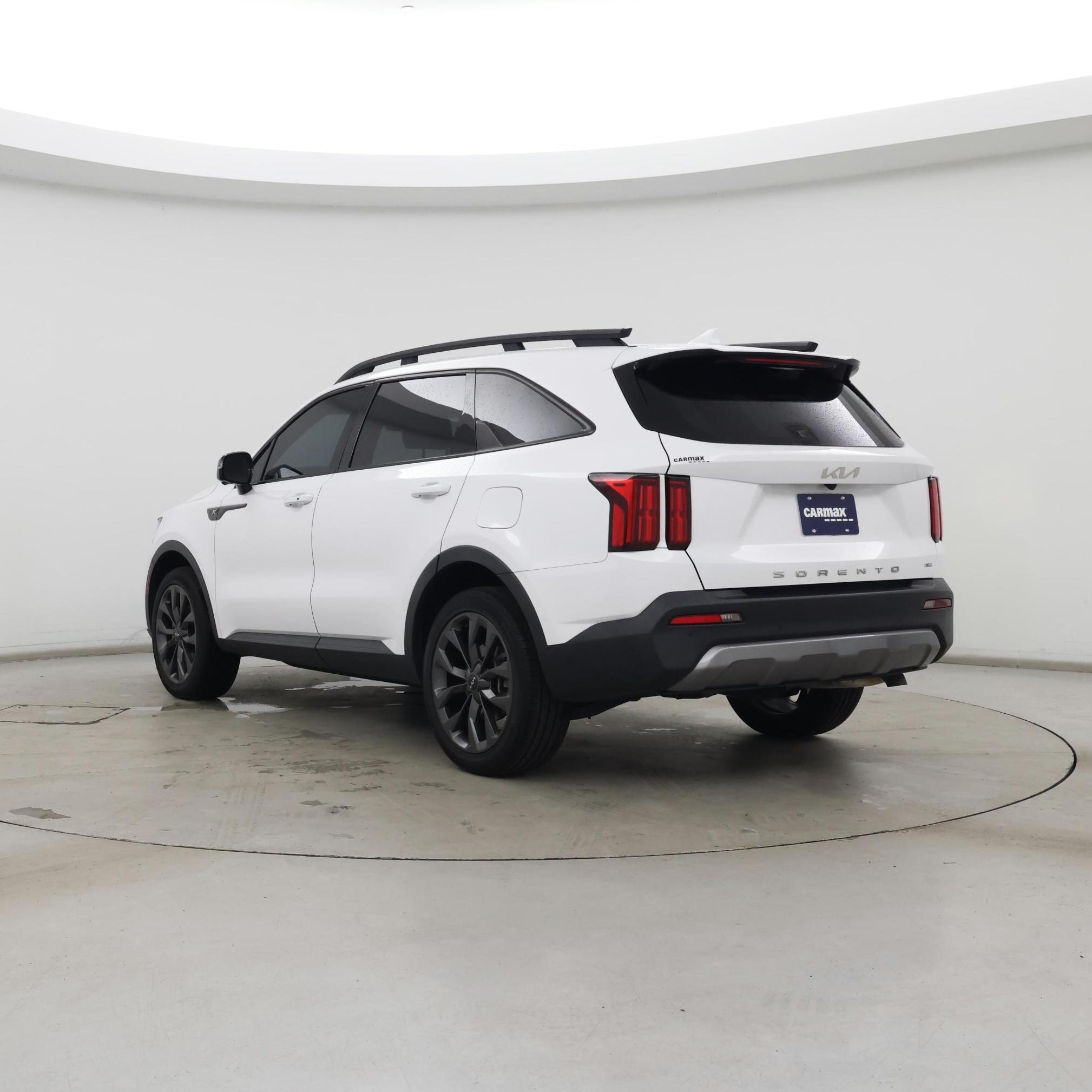 Thumbnail: 2023 Kia Sorento - 2