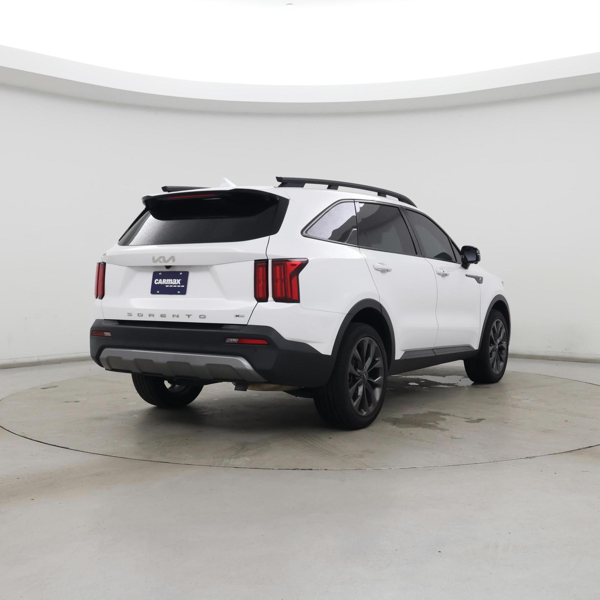 Thumbnail: 2023 Kia Sorento - 8