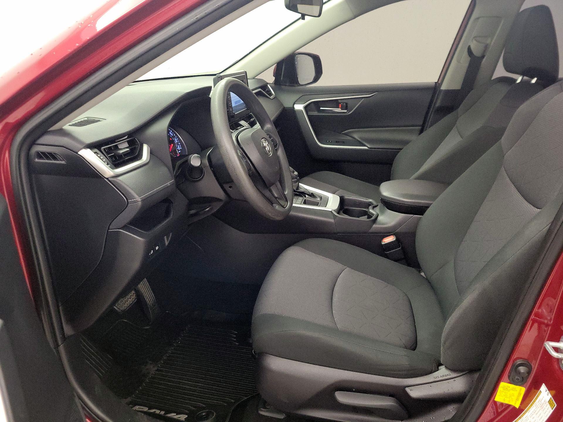 Thumbnail: 2019 Toyota RAV4 - 11