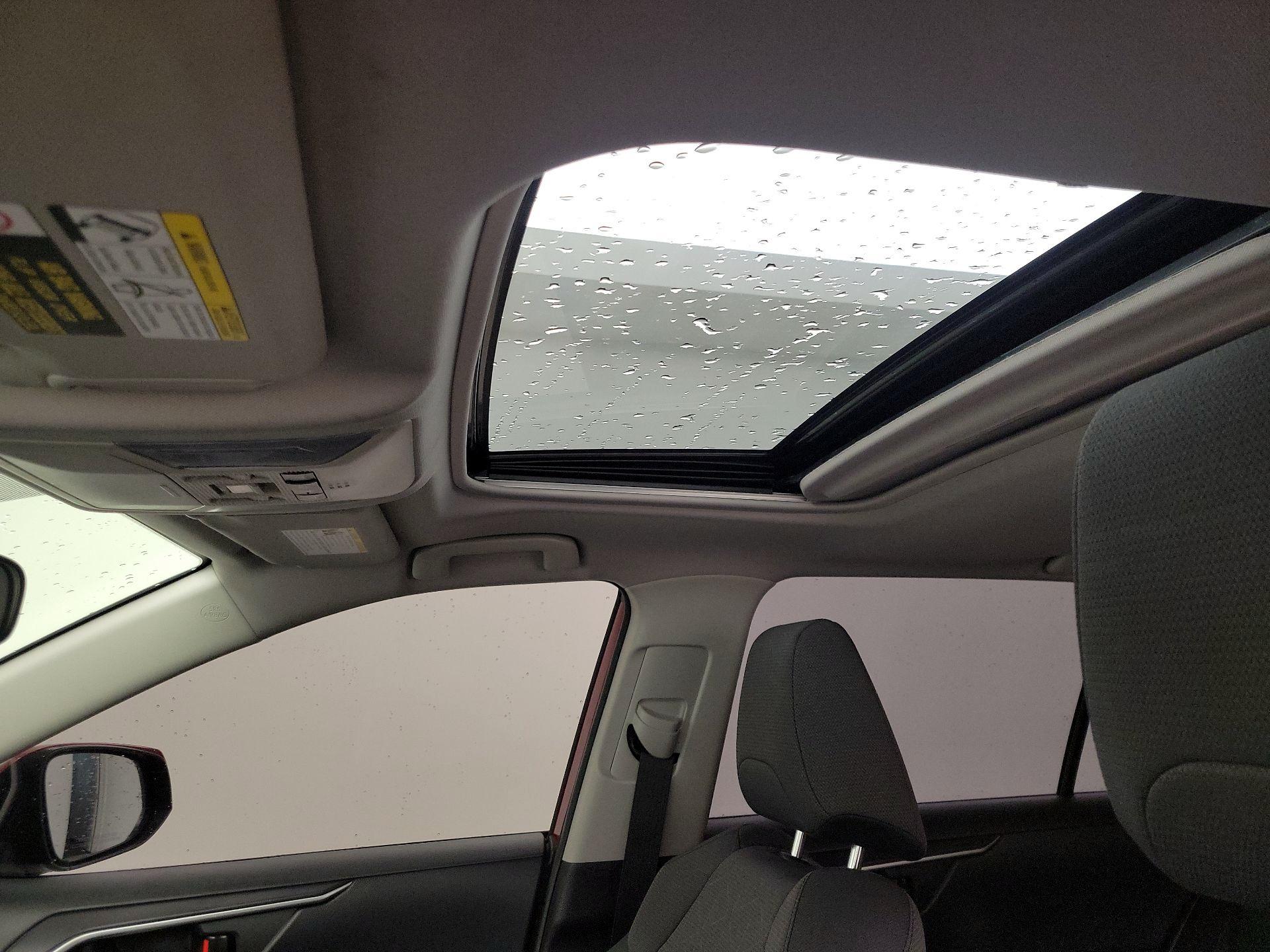 Thumbnail: 2019 Toyota RAV4 - 19