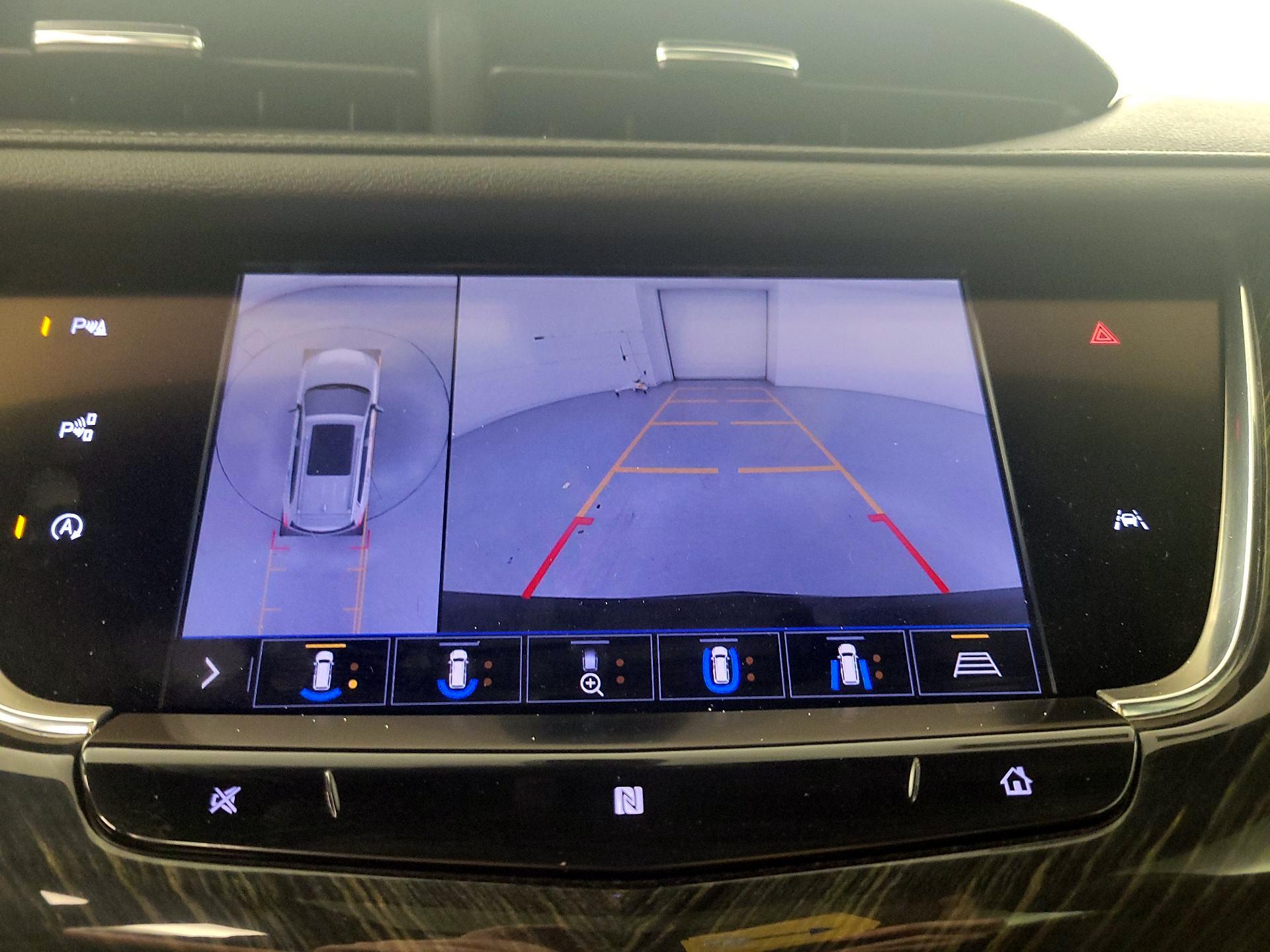 Thumbnail: 2020 Cadillac XT6 - 14
