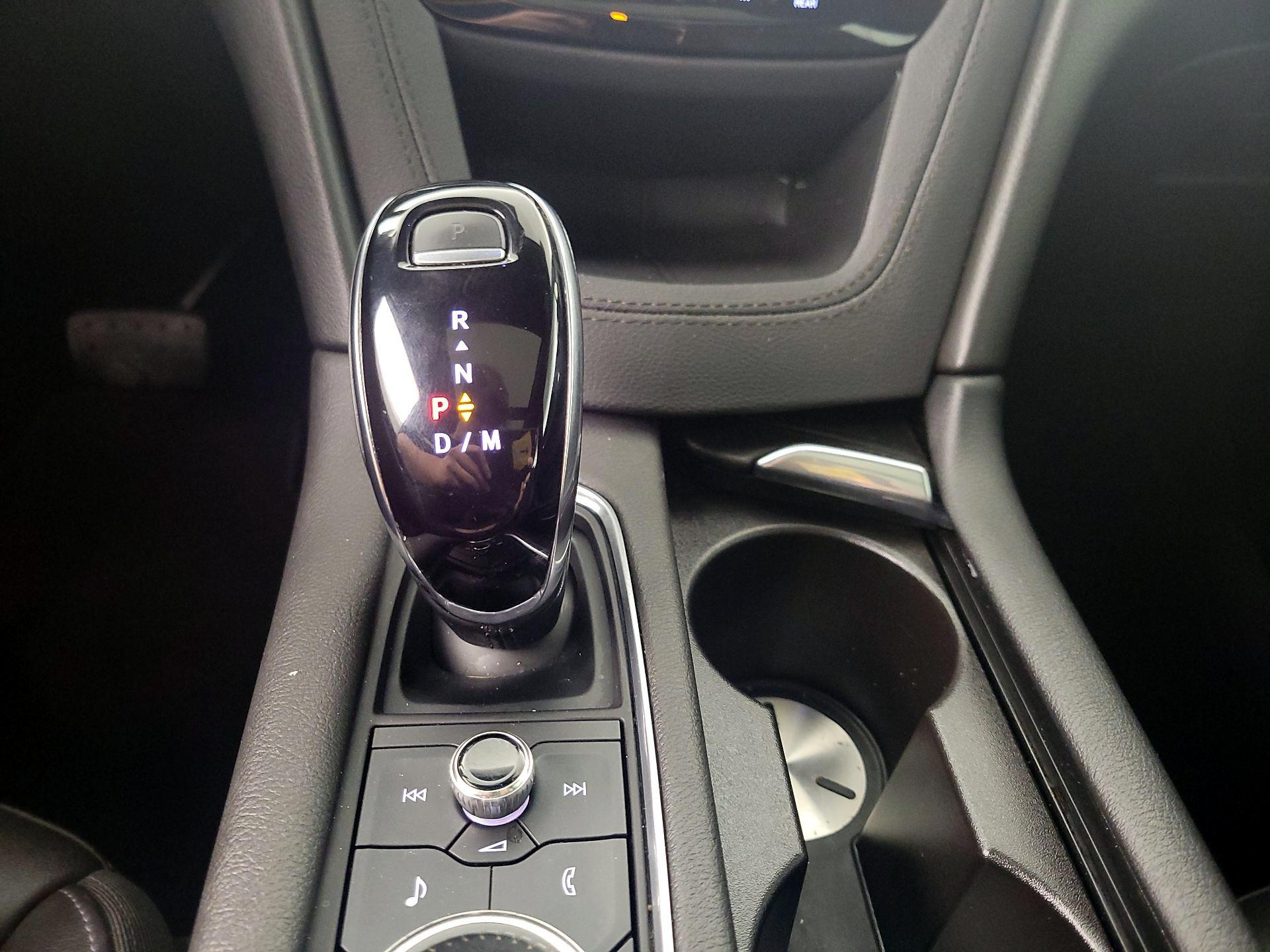 Thumbnail: 2020 Cadillac XT6 - 17