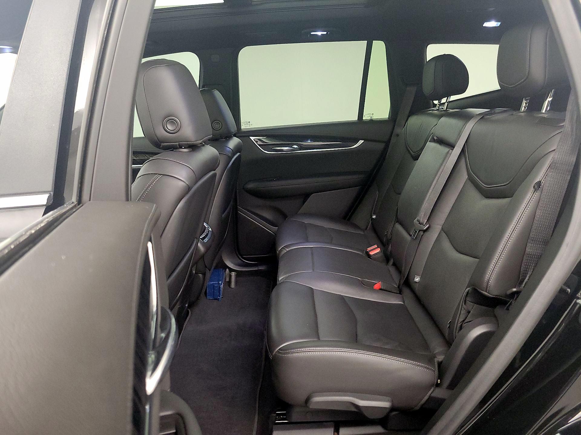 Thumbnail: 2020 Cadillac XT6 - 20