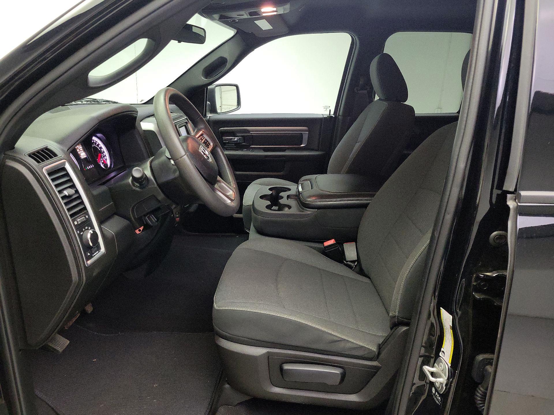 Thumbnail: 2021 RAM 1500 Classic - 11