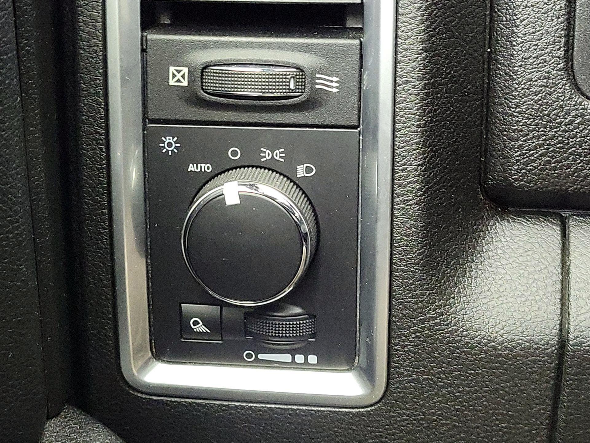 Thumbnail: 2021 RAM 1500 Classic - 13