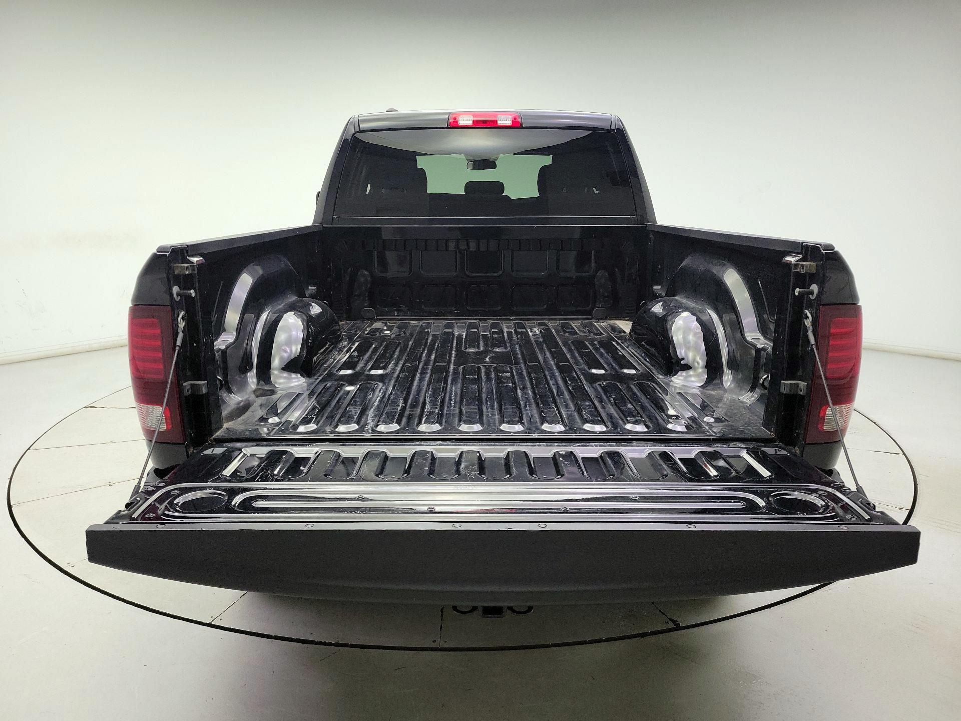 Thumbnail: 2021 RAM 1500 Classic - 20