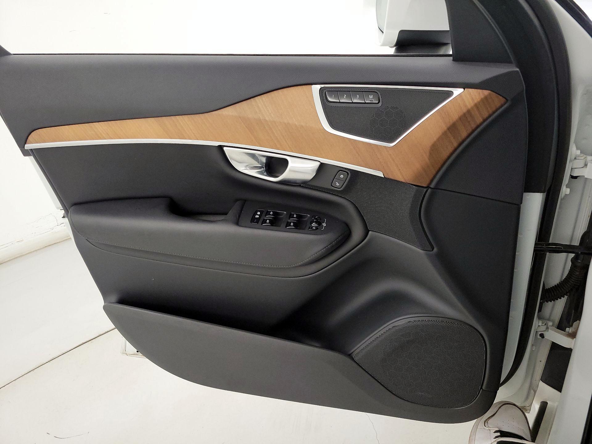 Thumbnail: 2023 Volvo XC90 - 12