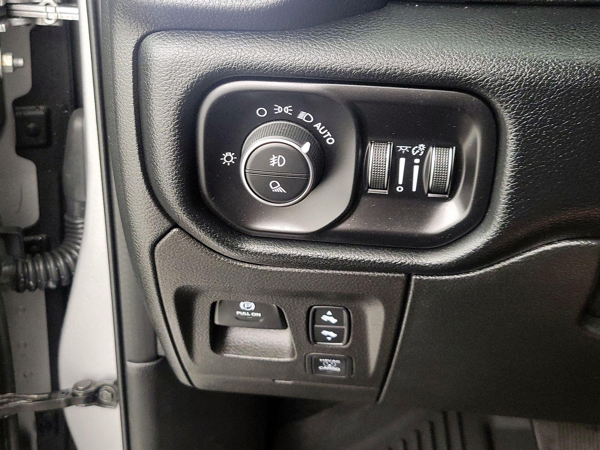 Thumbnail: 2021 RAM 1500 - 13