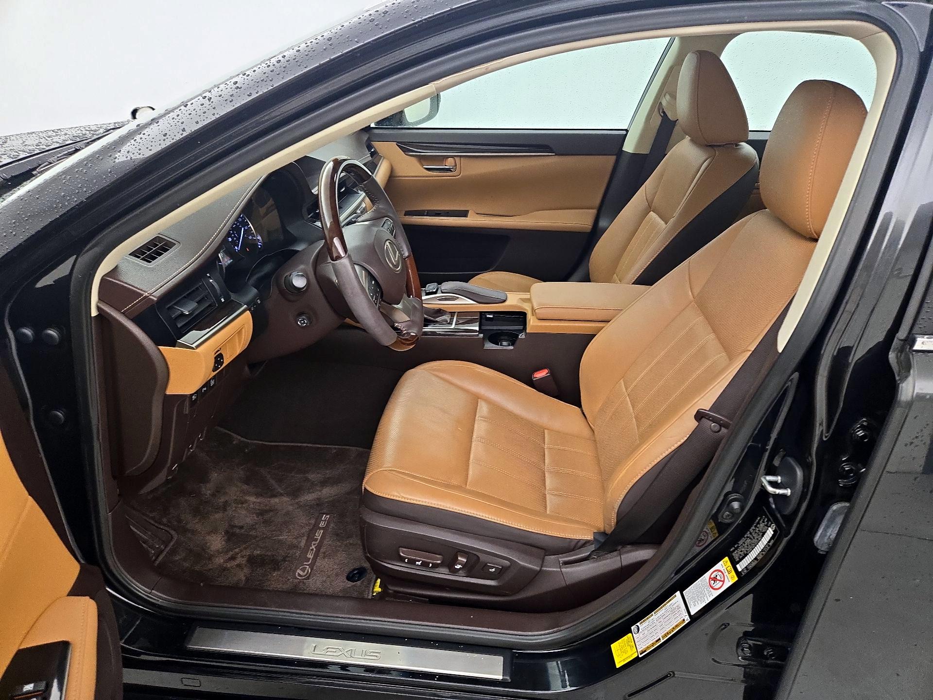 Thumbnail: 2016 Lexus ES - 11