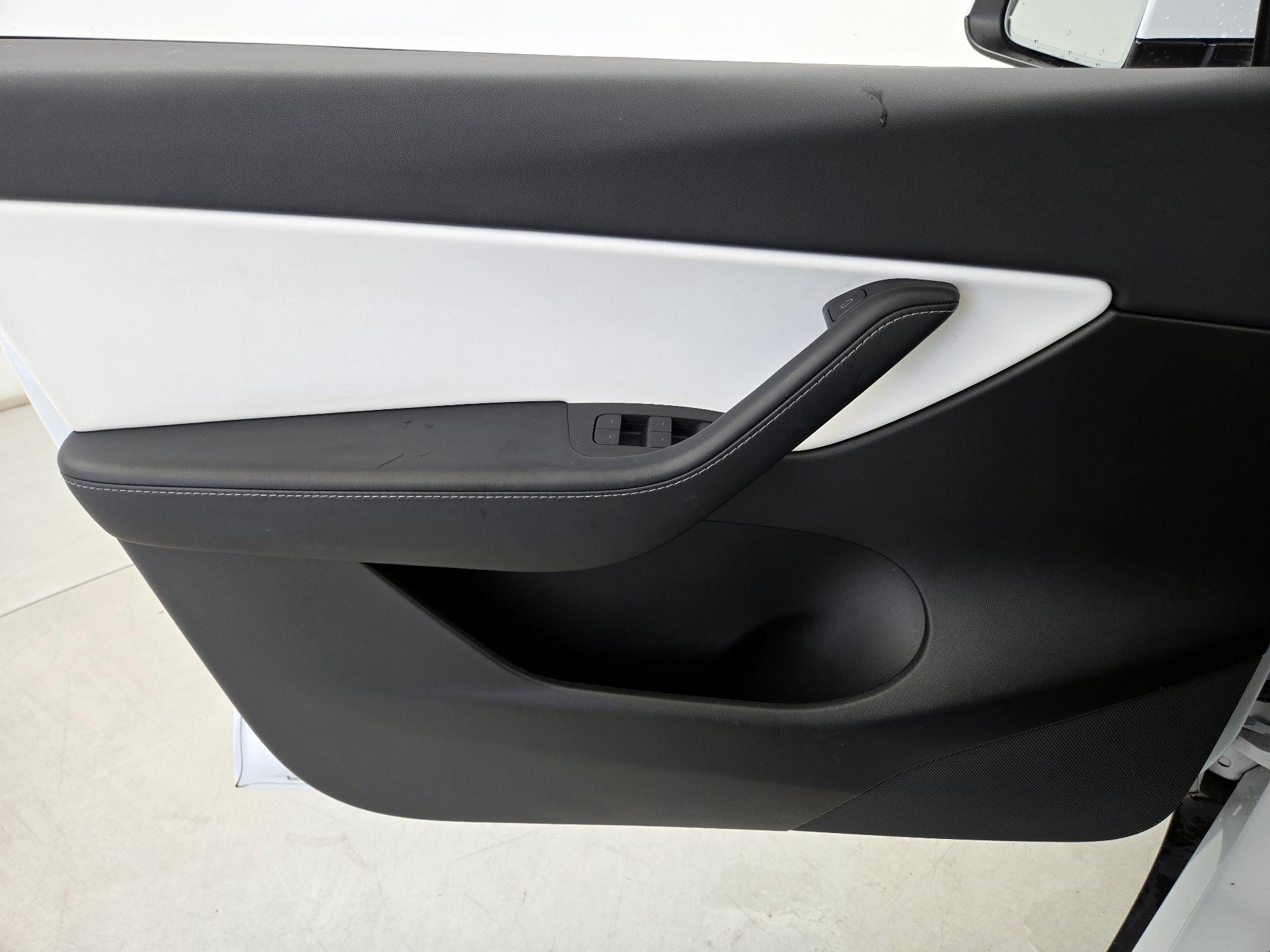 Thumbnail: 2021 Tesla Model Y - 12