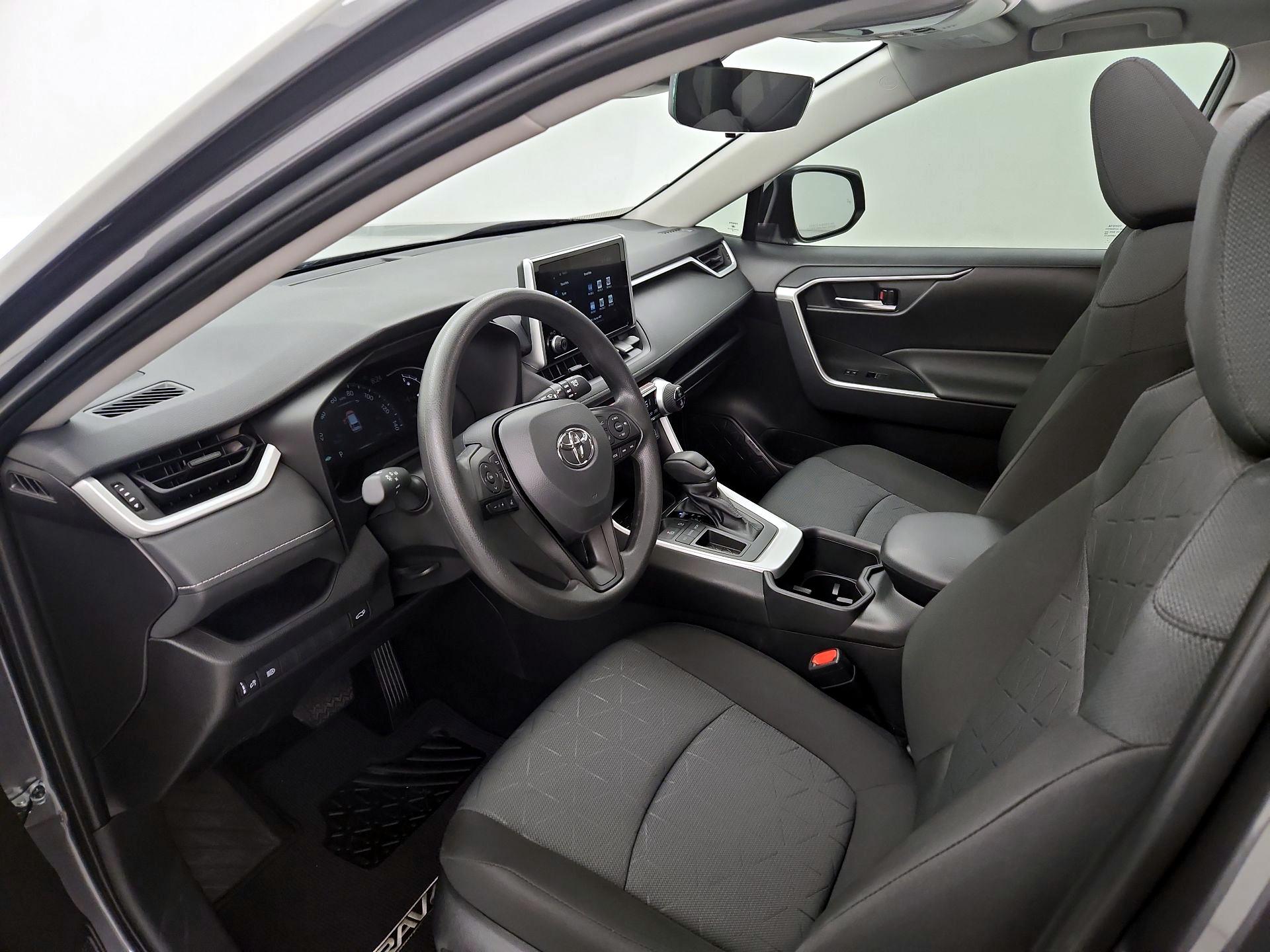 Thumbnail: 2025 Toyota RAV4 - 11