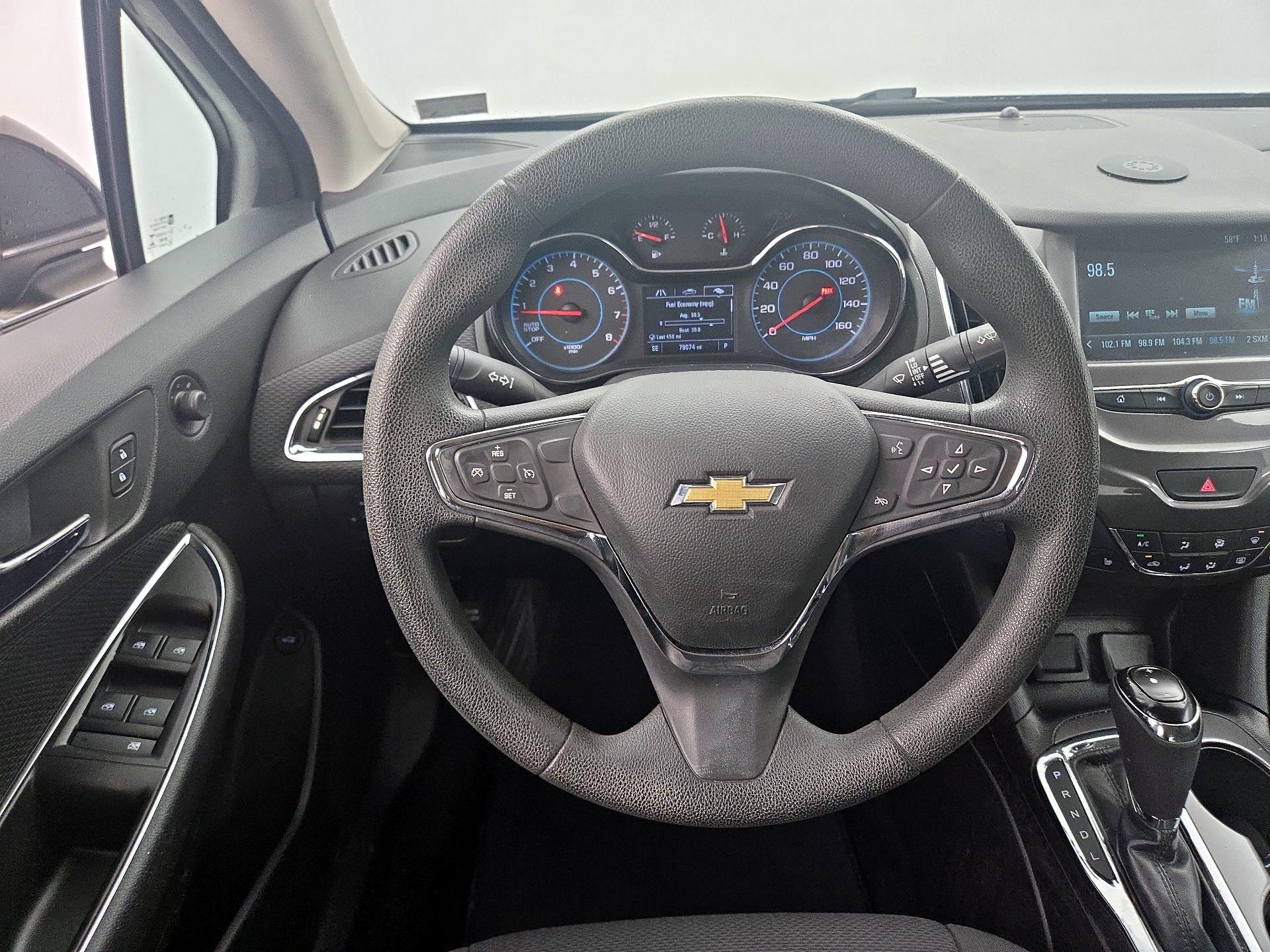 Thumbnail: 2017 Chevrolet Cruze - 10
