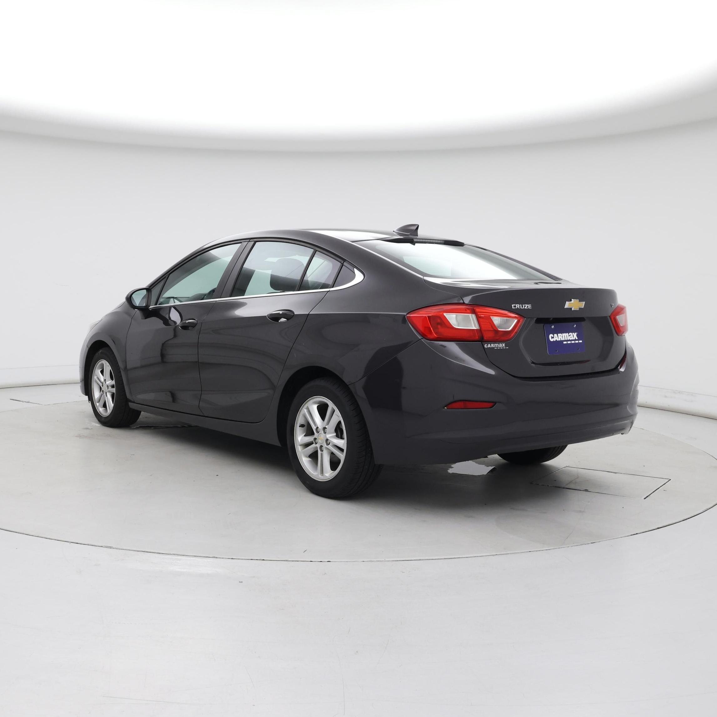 Thumbnail: 2017 Chevrolet Cruze - 2